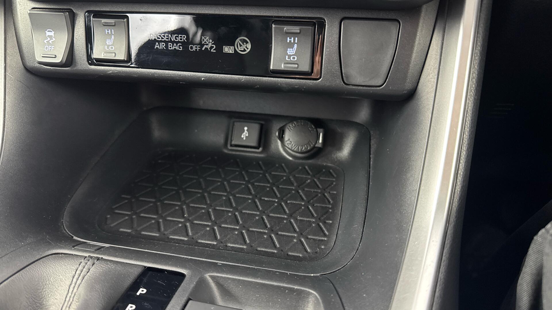 Toyota RAV4 view 38