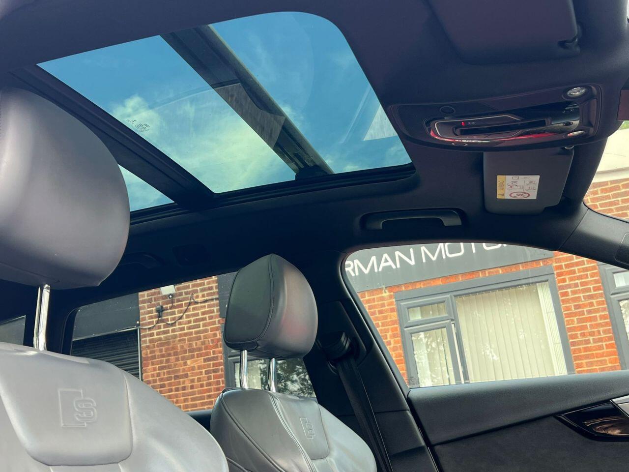 Audi A4 view 23