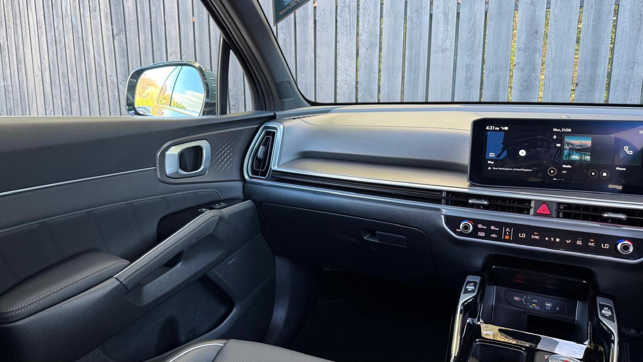 Kia Sorento view 19