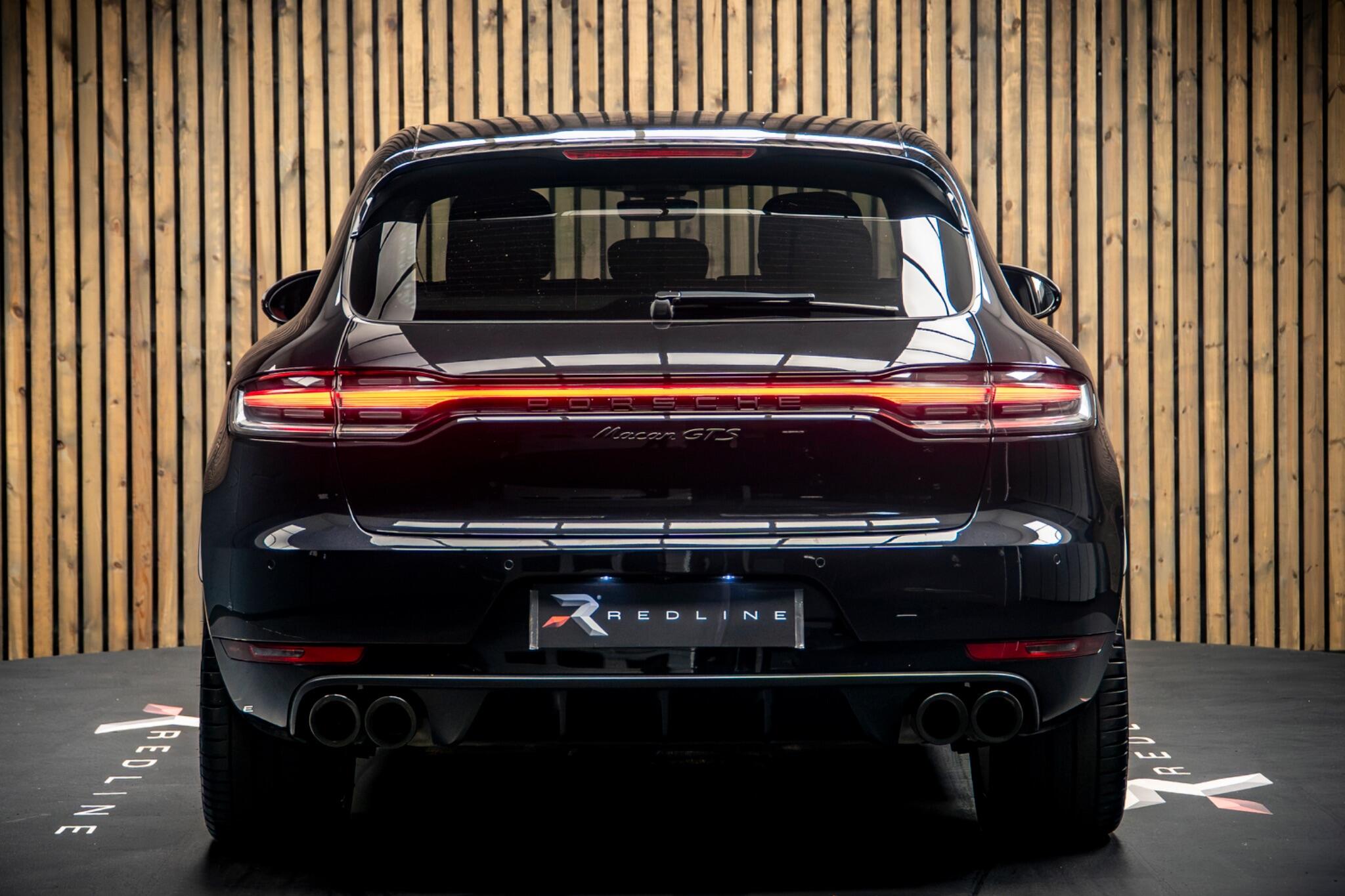 Porsche Macan view 6