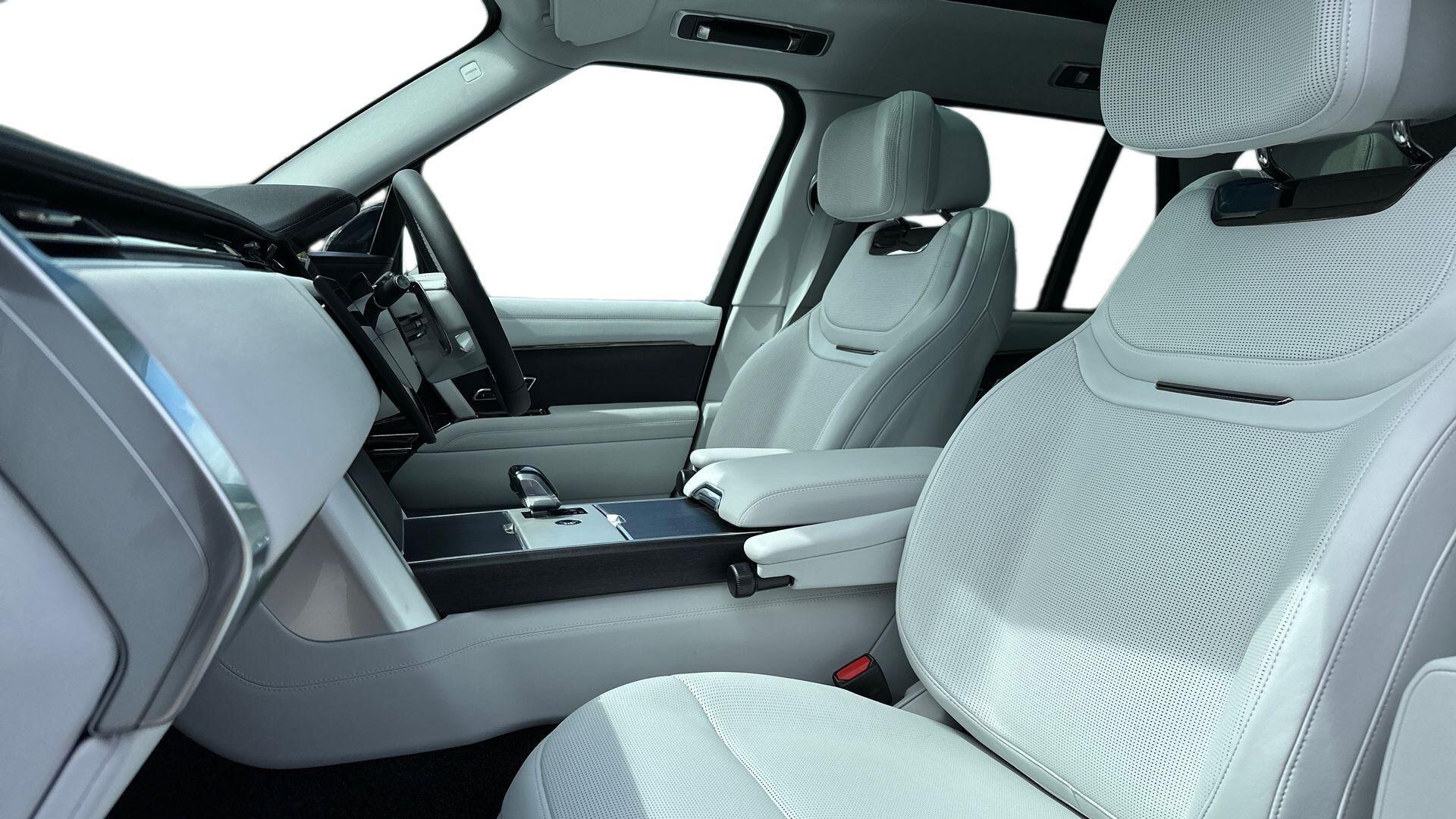 Land Rover Range Rover view 30