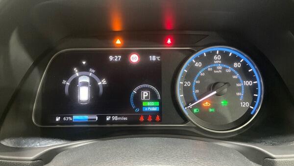 Nissan Leaf view 8