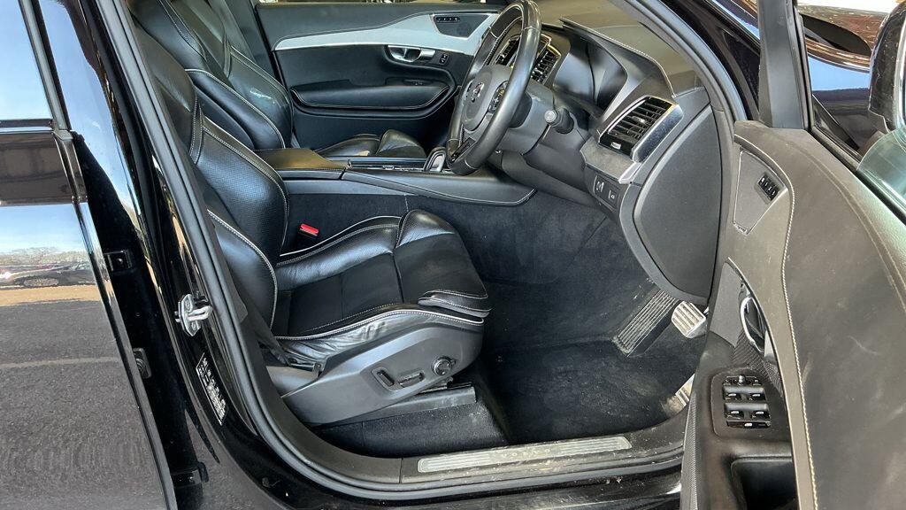 Volvo XC90 view 44