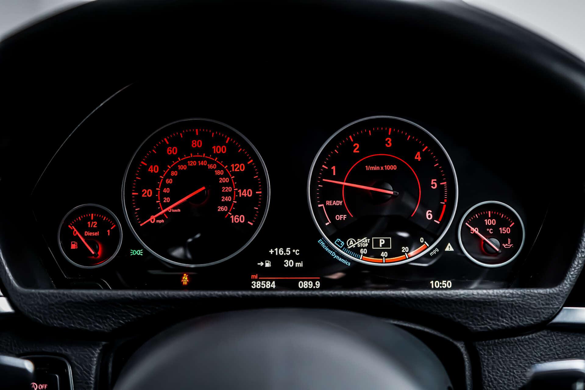 BMW 3 Series view 15