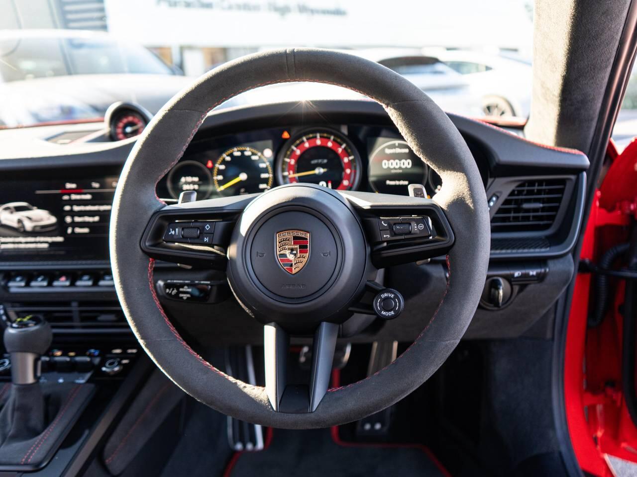 Porsche 911 view 19