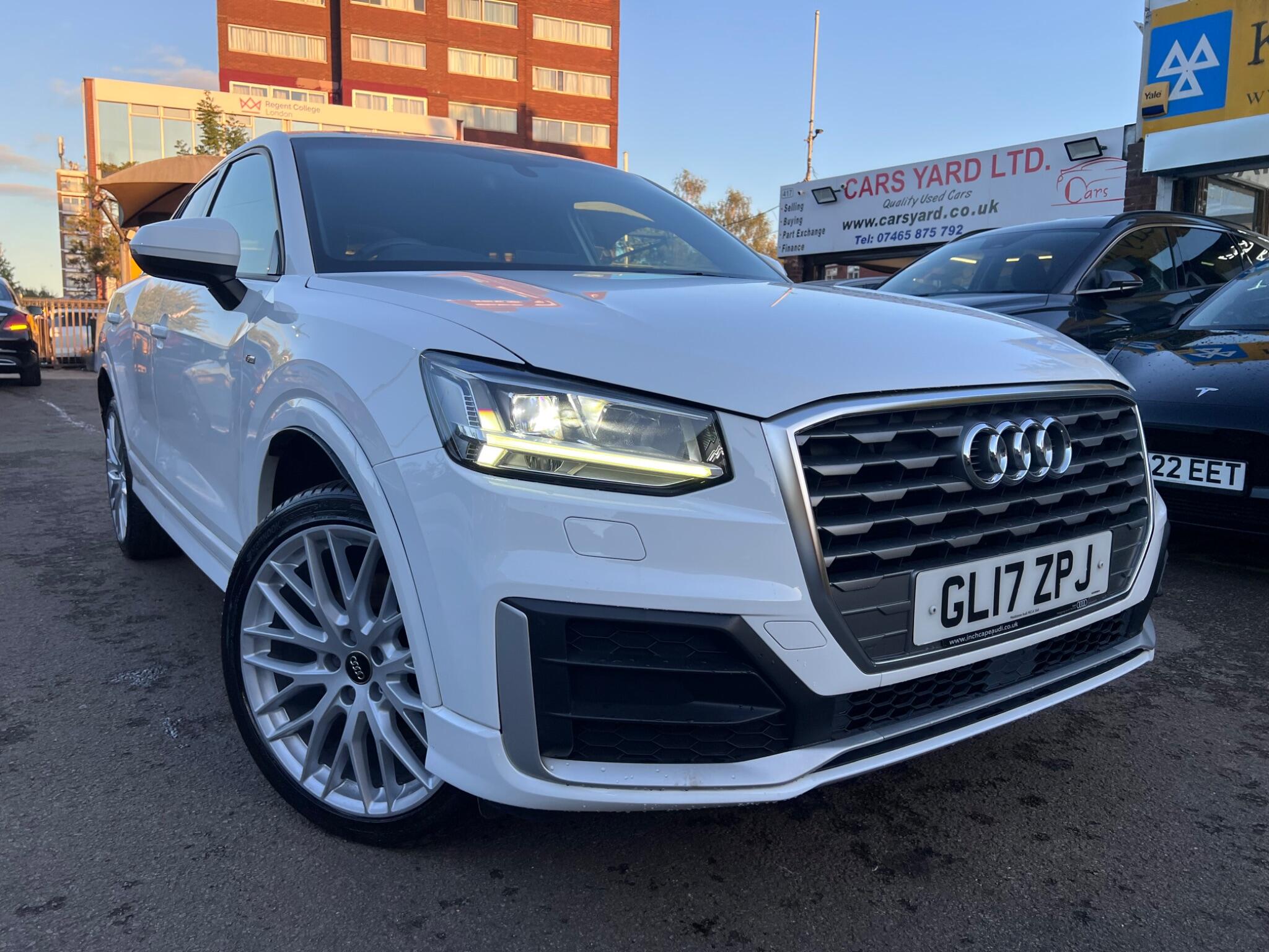 Audi Q2 view 8