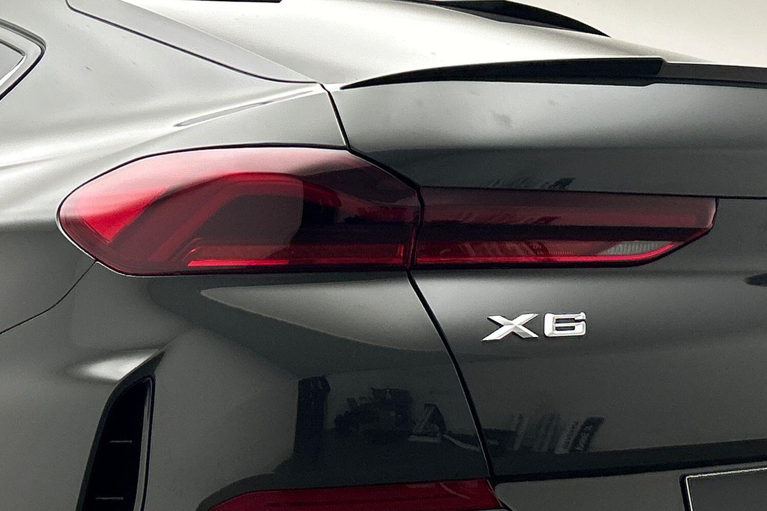 BMW X6 view 19