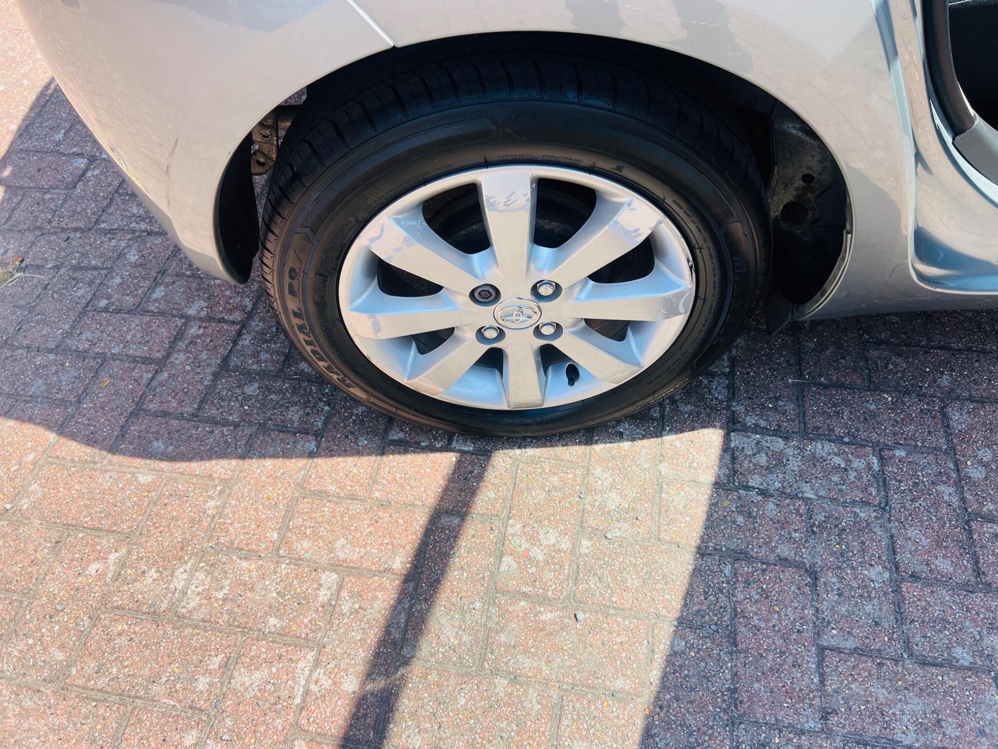 Toyota Yaris view 40