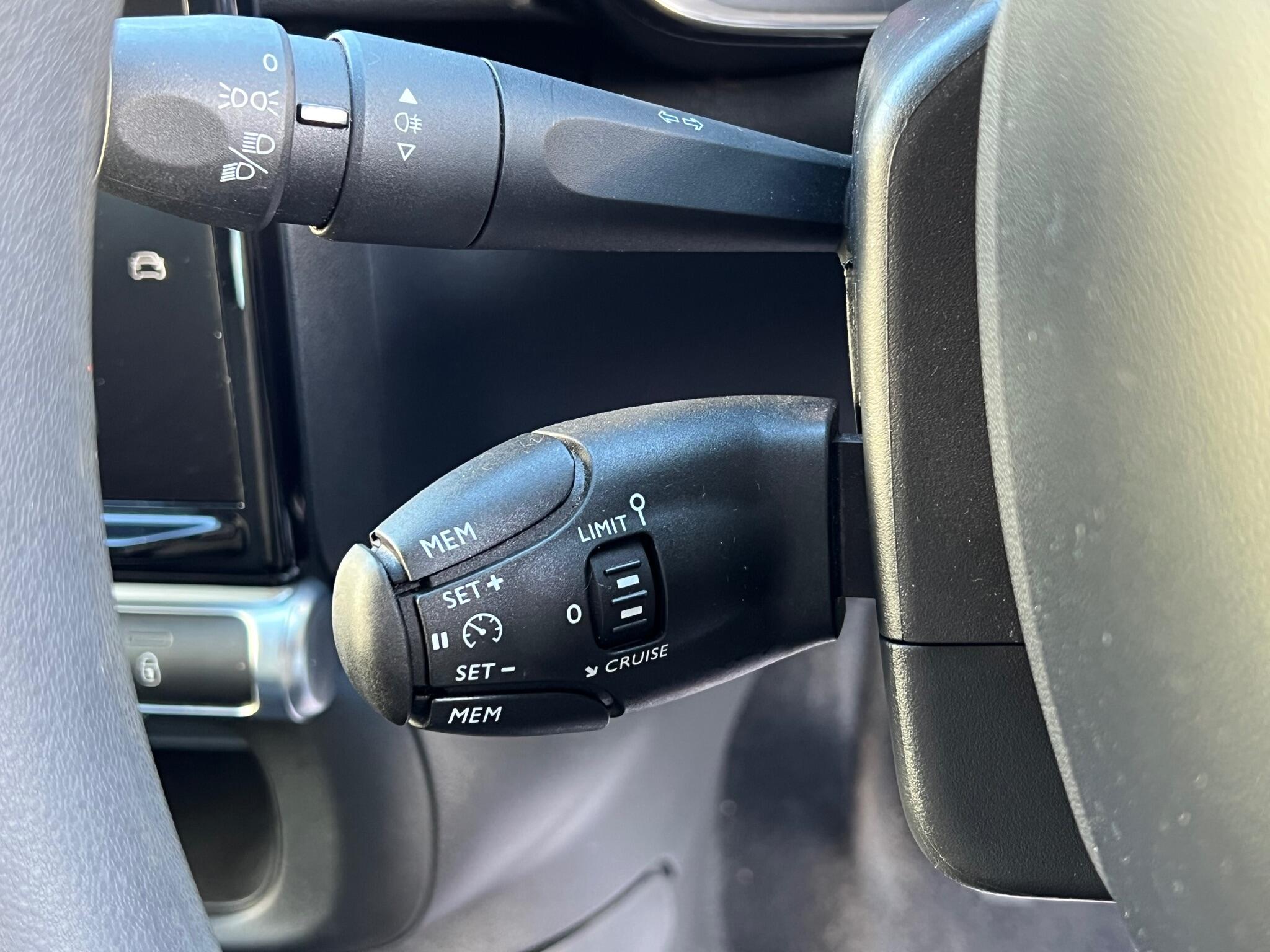 2017 Citroen C3 1.2 PureTech Feel Euro 6 5dr • 52,000 miles image 23
