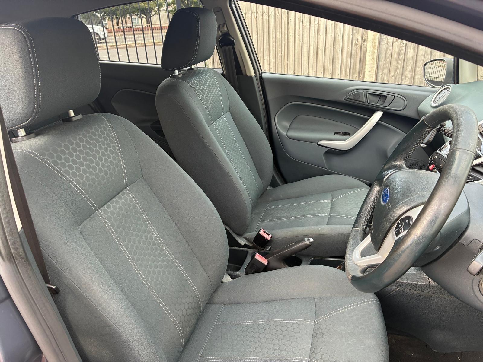 Ford Fiesta view 11