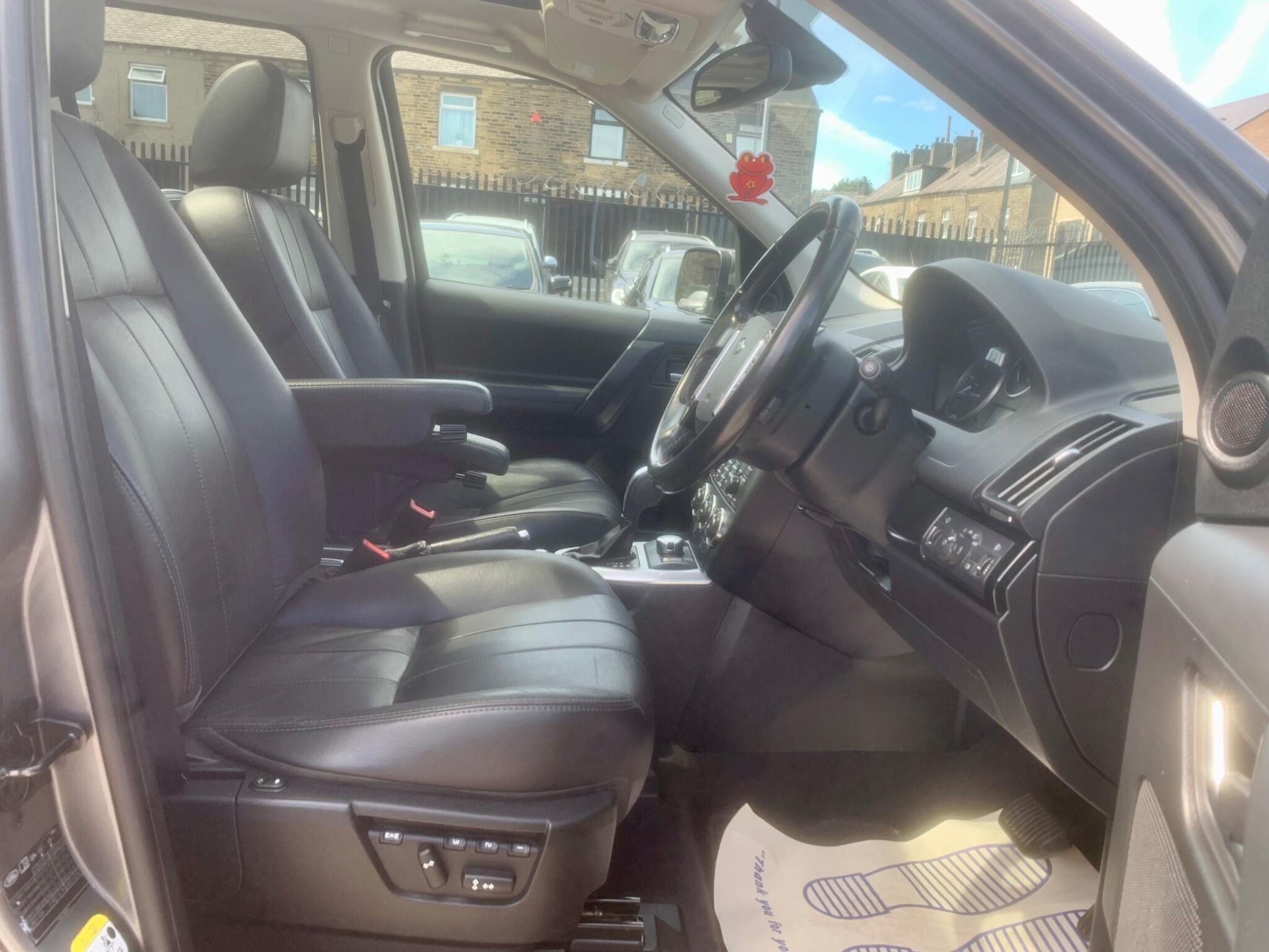 Land Rover Freelander 2 view 25