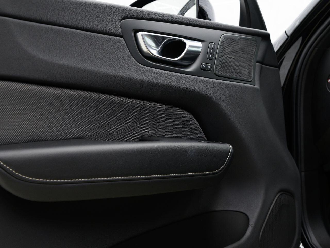 Volvo XC60 view 36