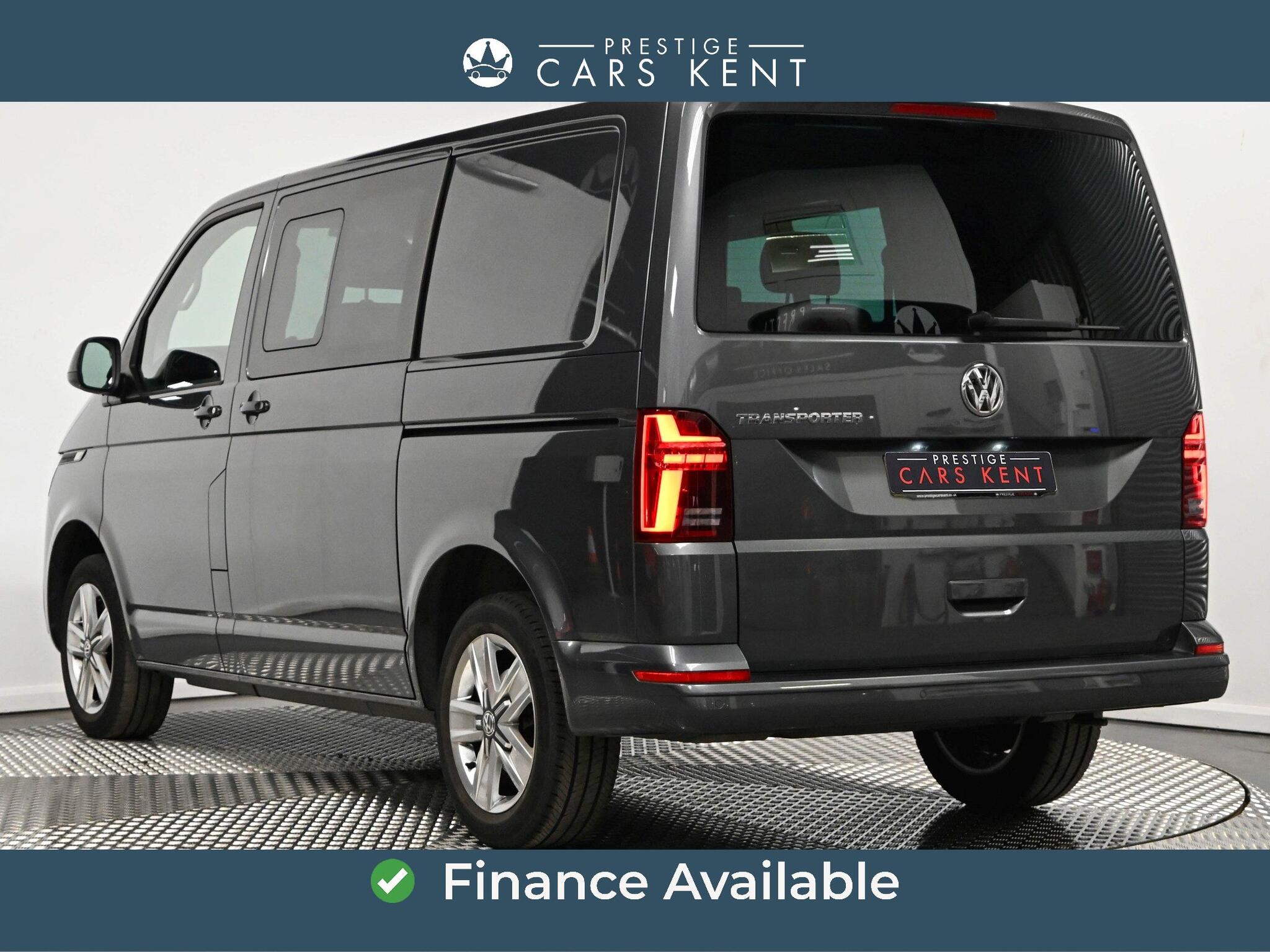 Volkswagen Transporter view 3