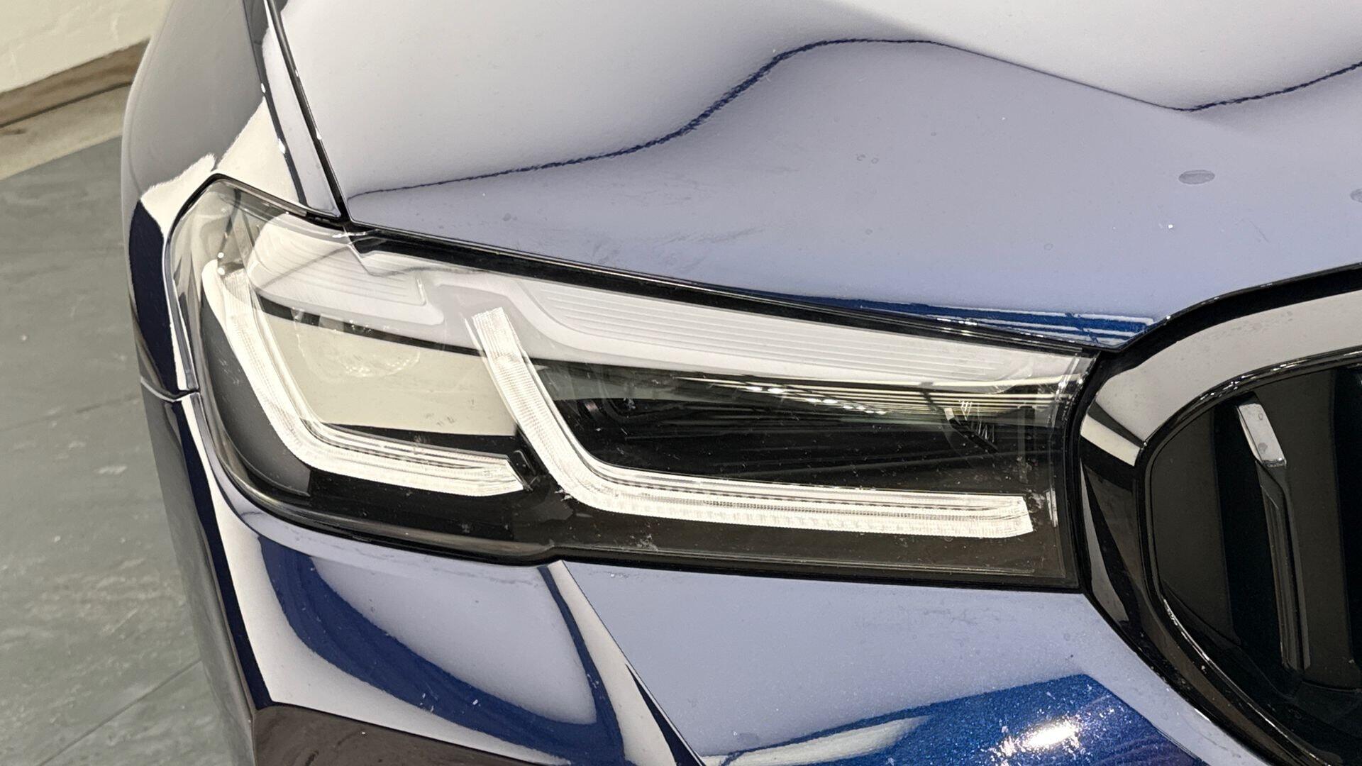 BMW 5 Series view 22
