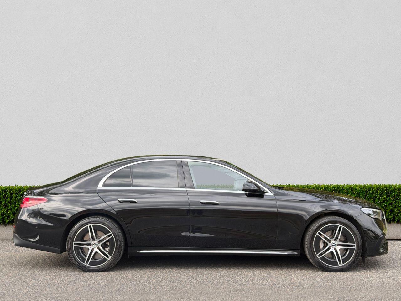 Mercedes-Benz E-Class view 8
