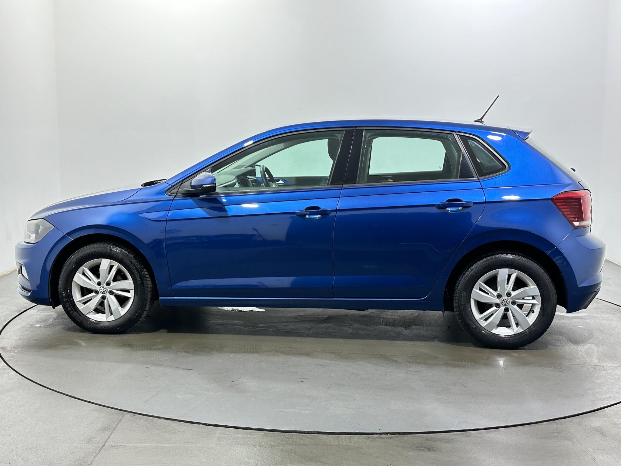 Volkswagen Polo view 5