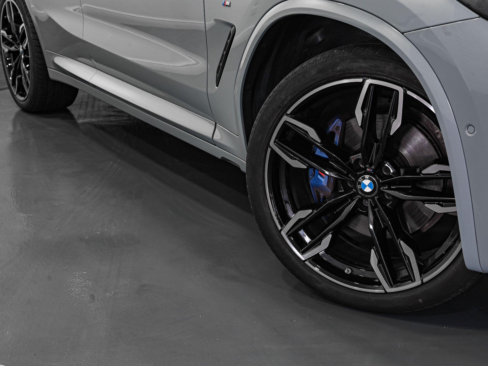 BMW X4 view 24