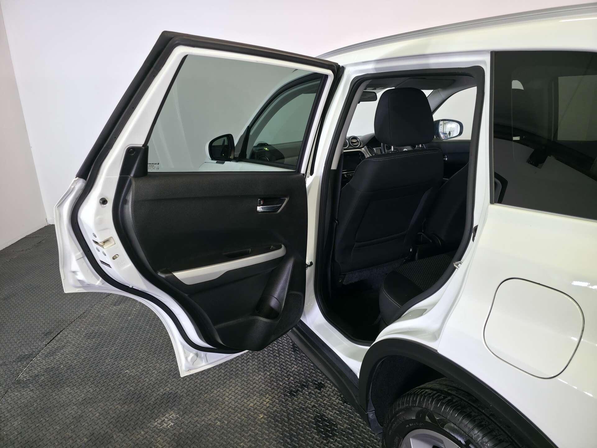 Suzuki Vitara view 48