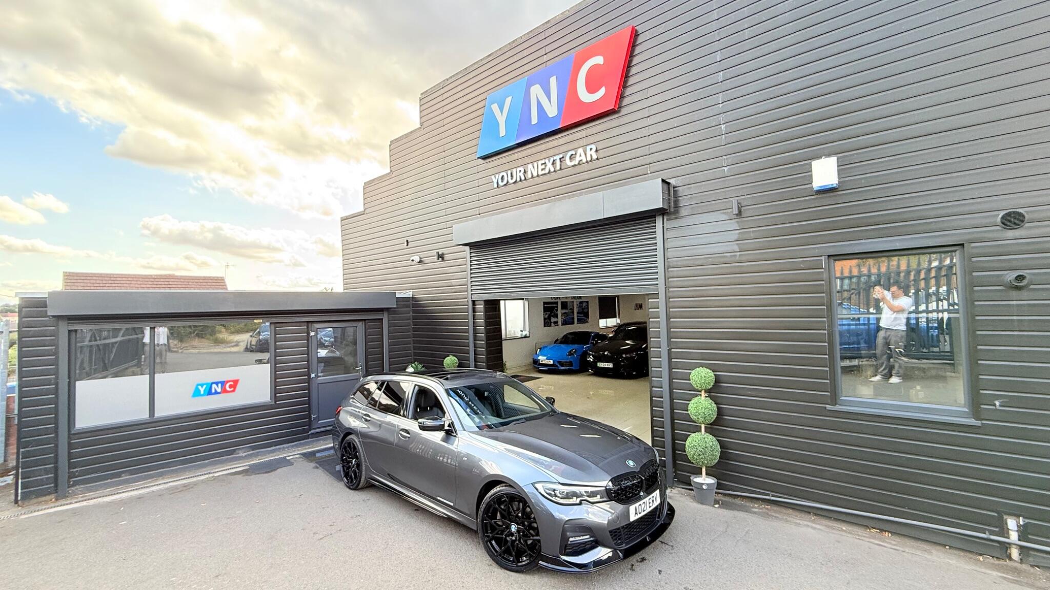 BMW 3 Series view 17