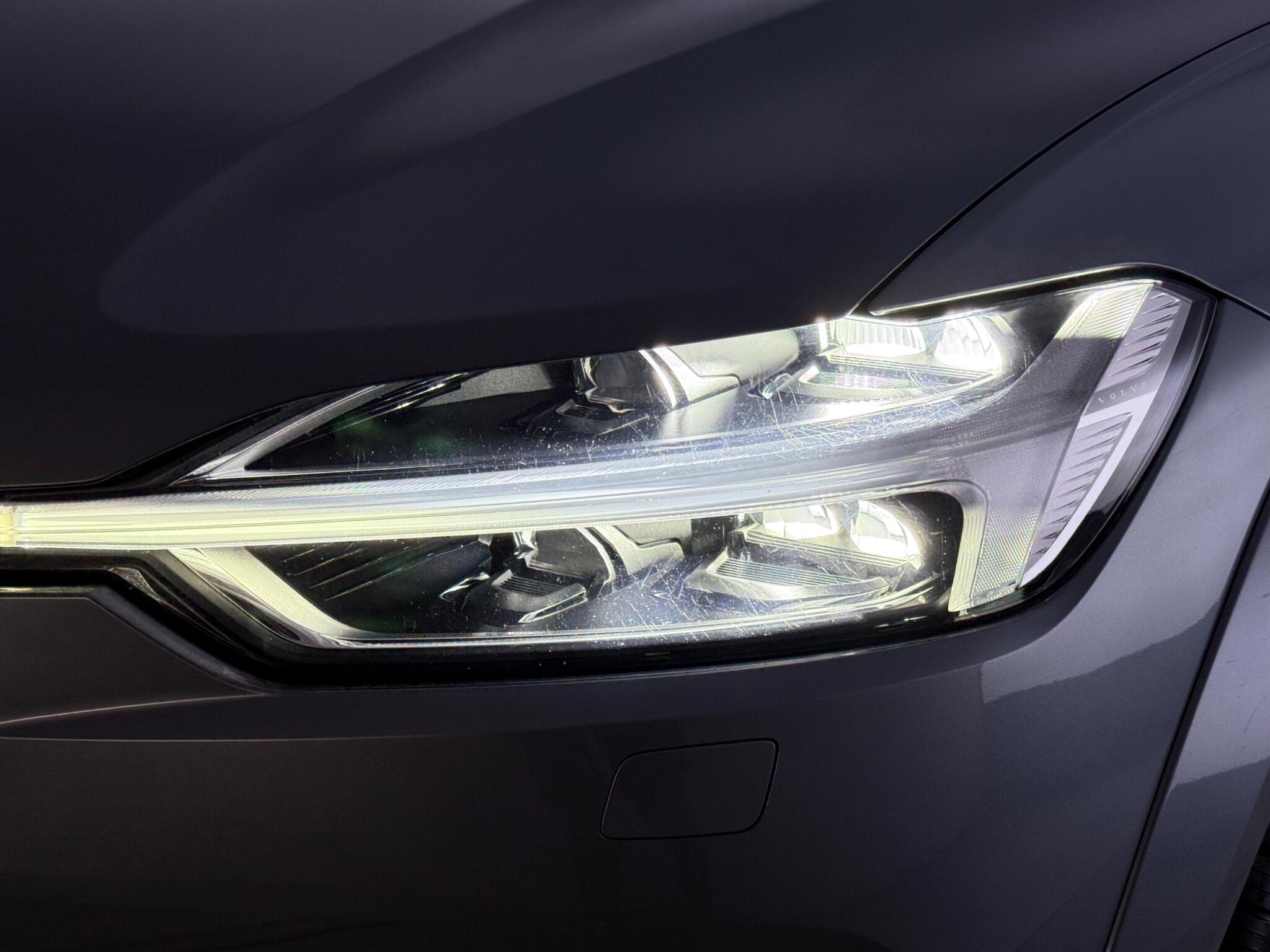 Volvo XC60 view 12