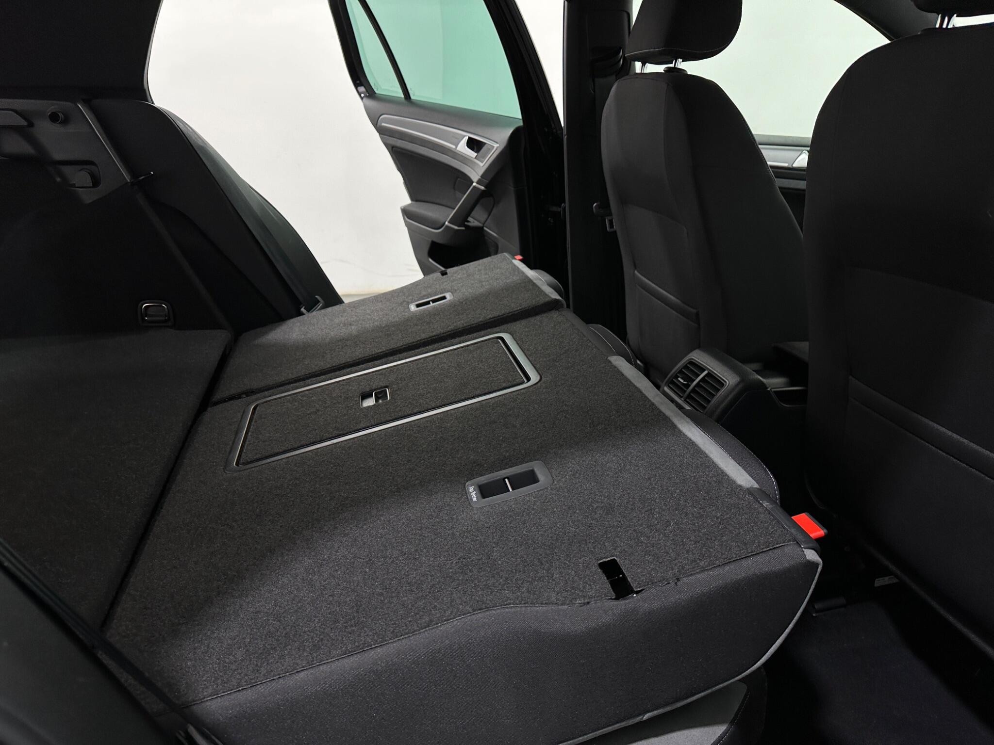 Volkswagen Golf view 46