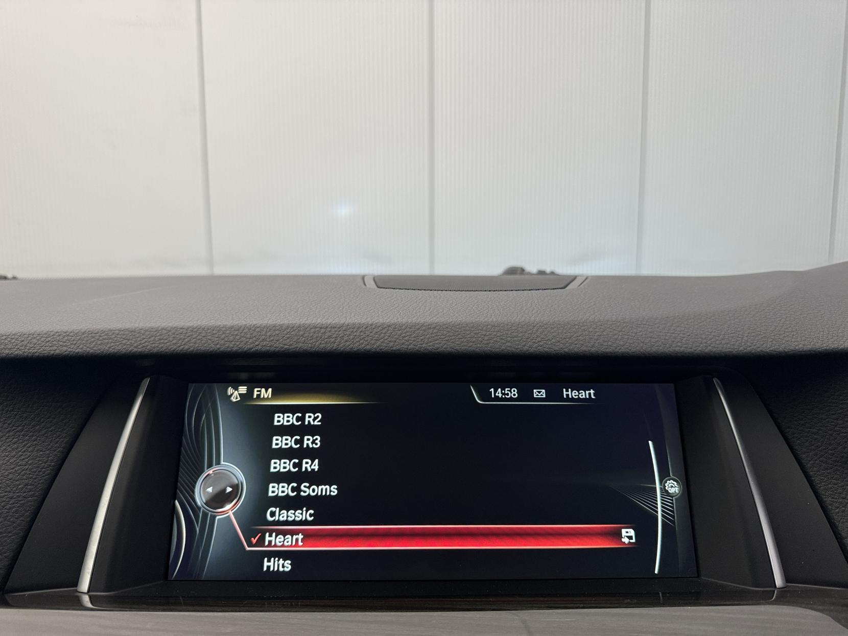 BMW 5 Series view 73