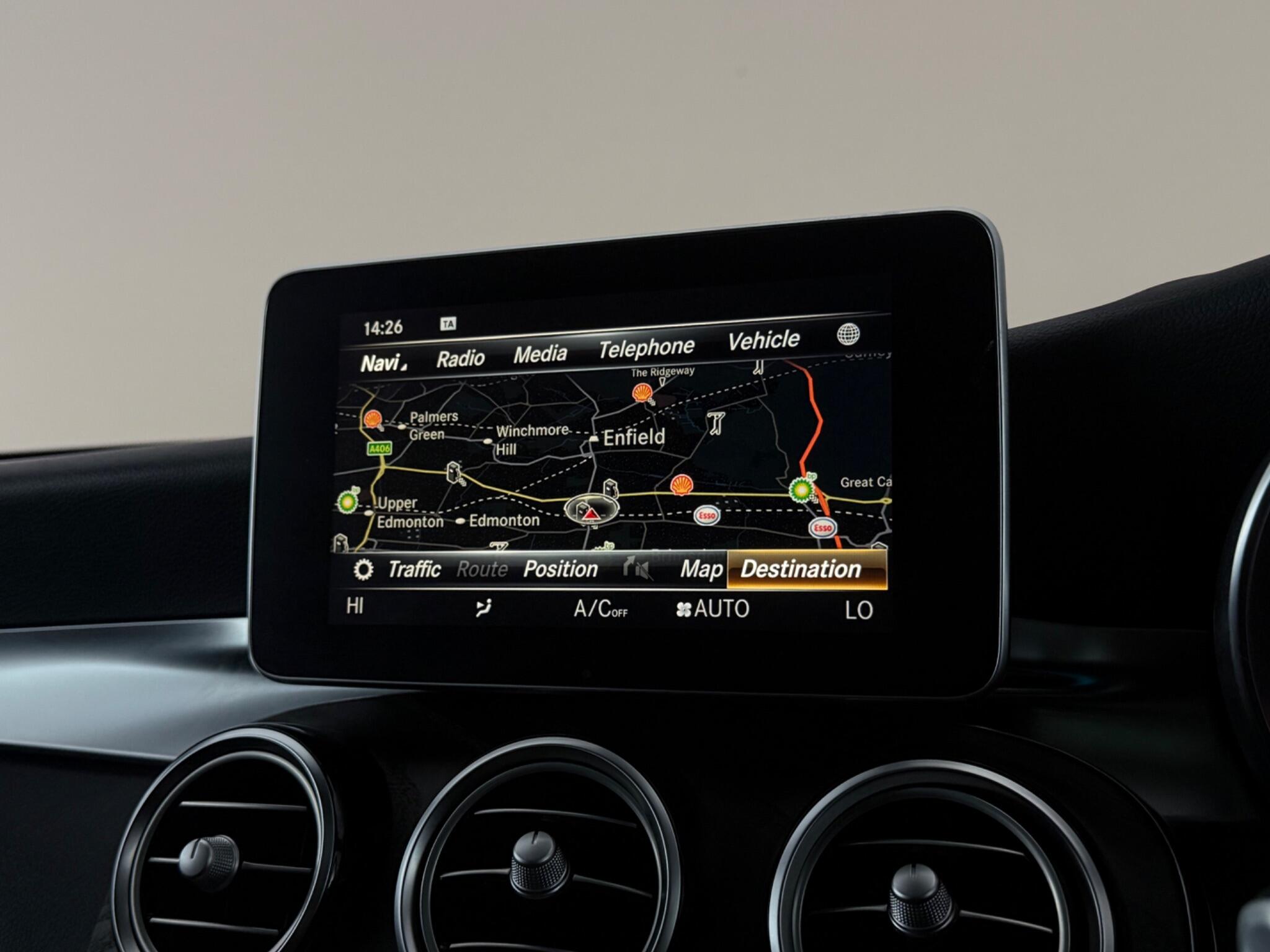 Mercedes-Benz GLC view 28