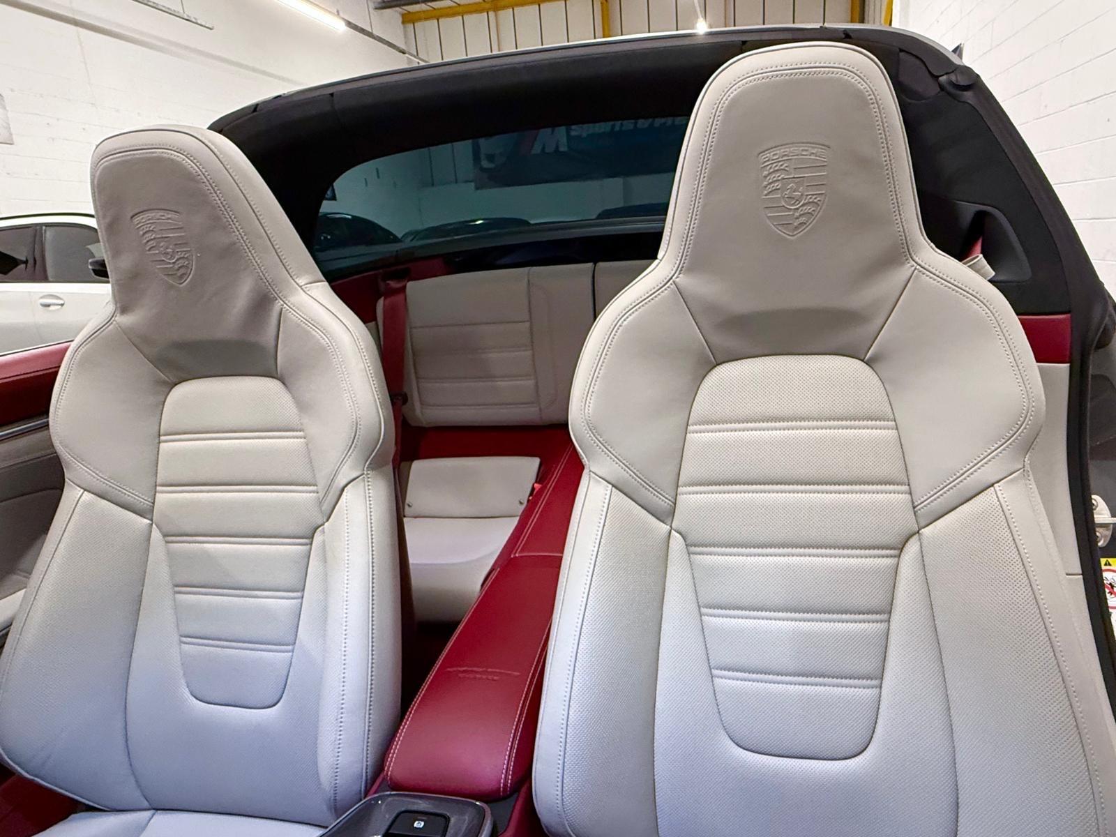 Porsche 911 view 29