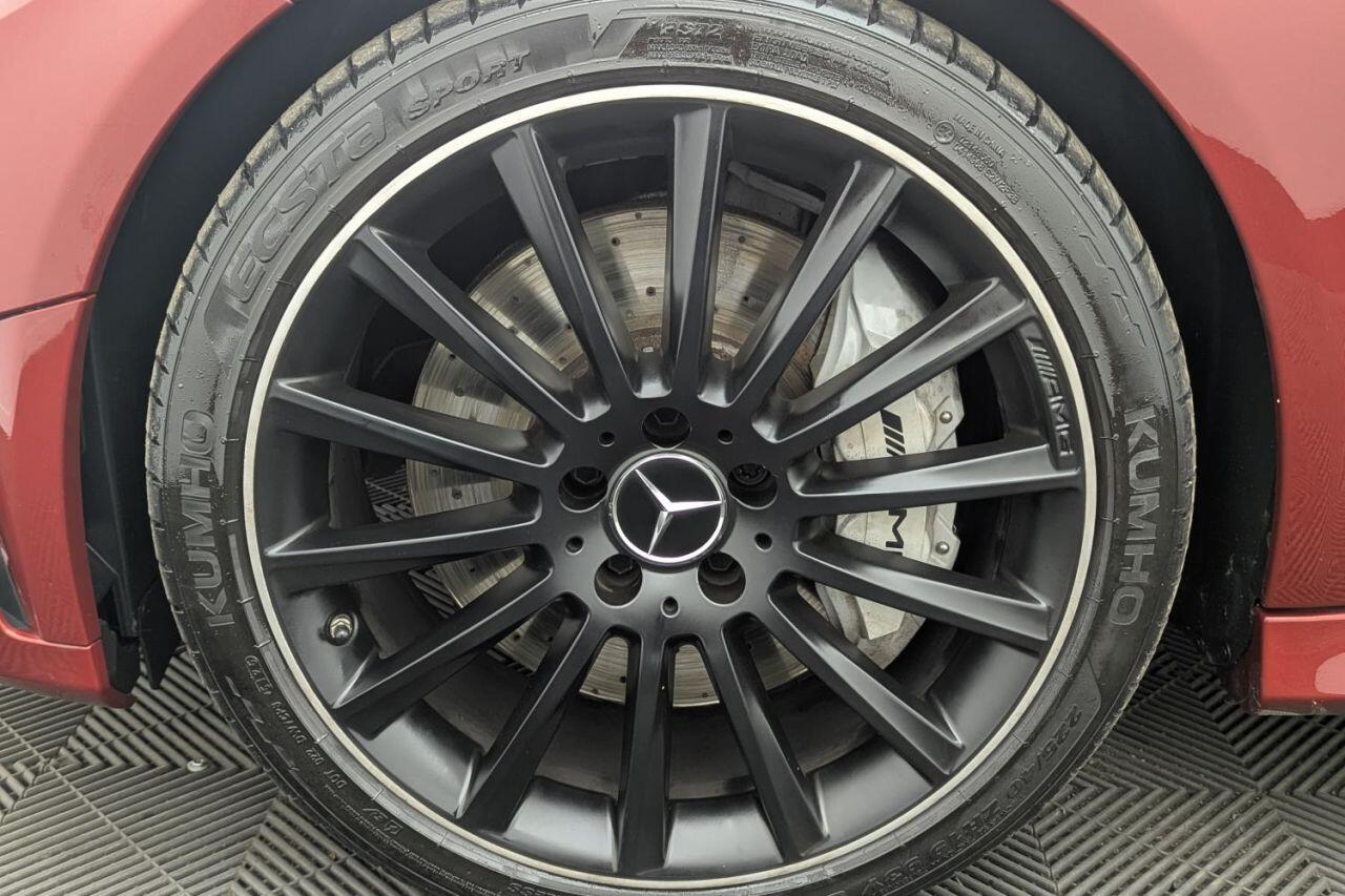 Mercedes-Benz C-Class view 60