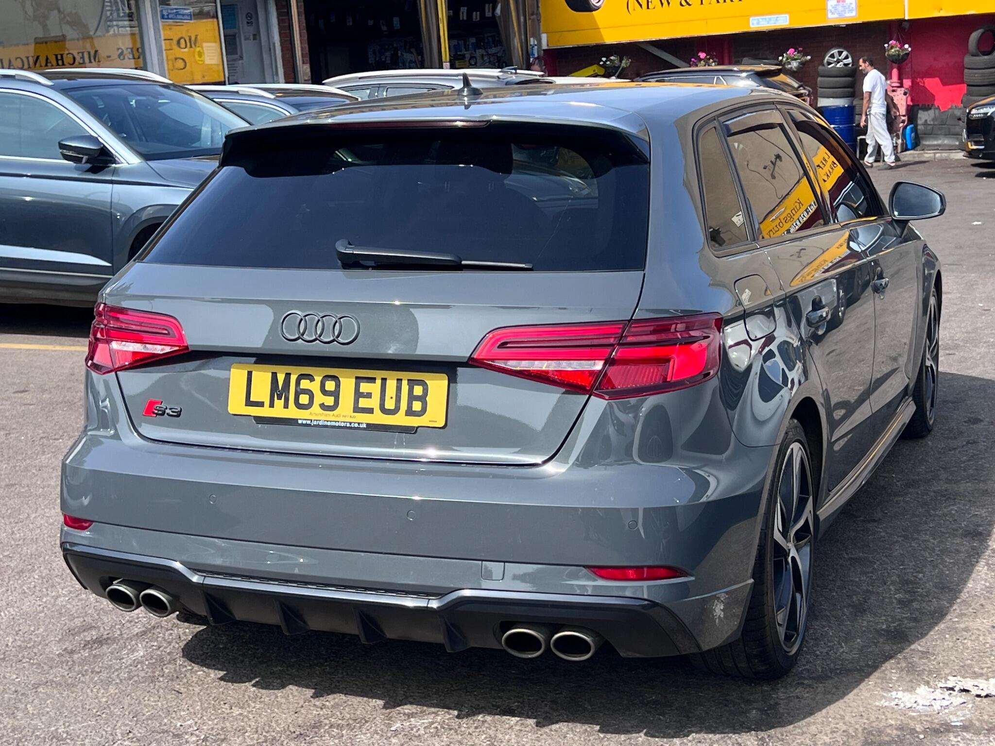 Audi S3 view 9