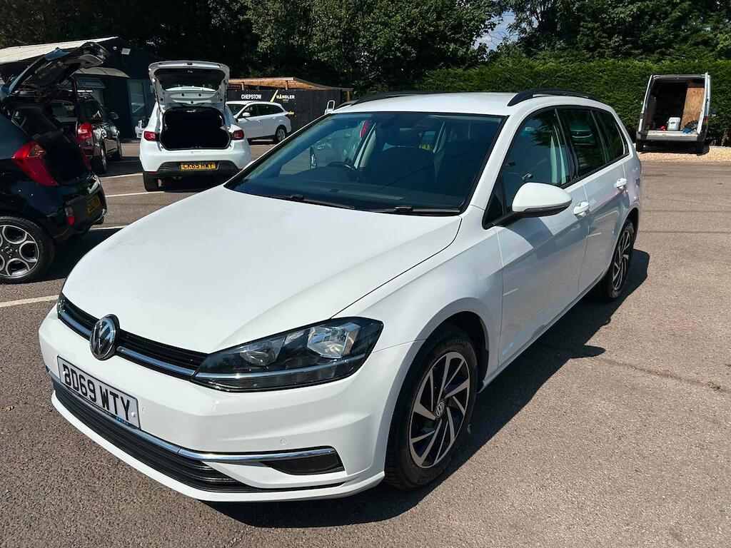 Volkswagen Golf view 5