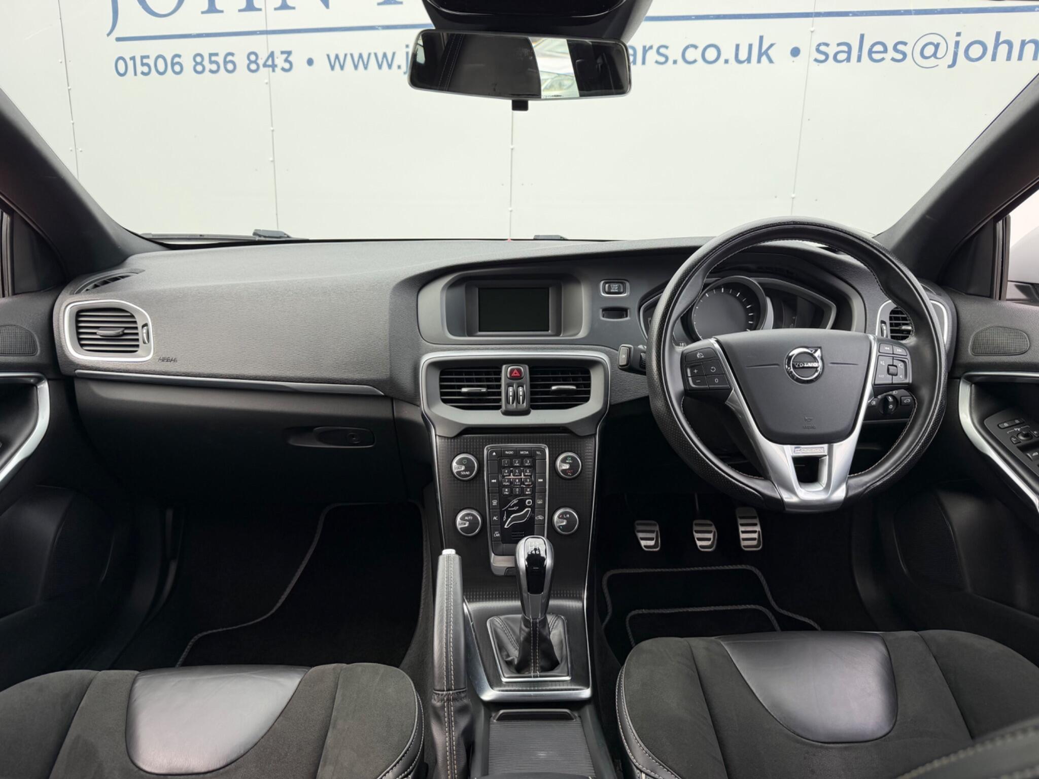 Volvo V40 view 29