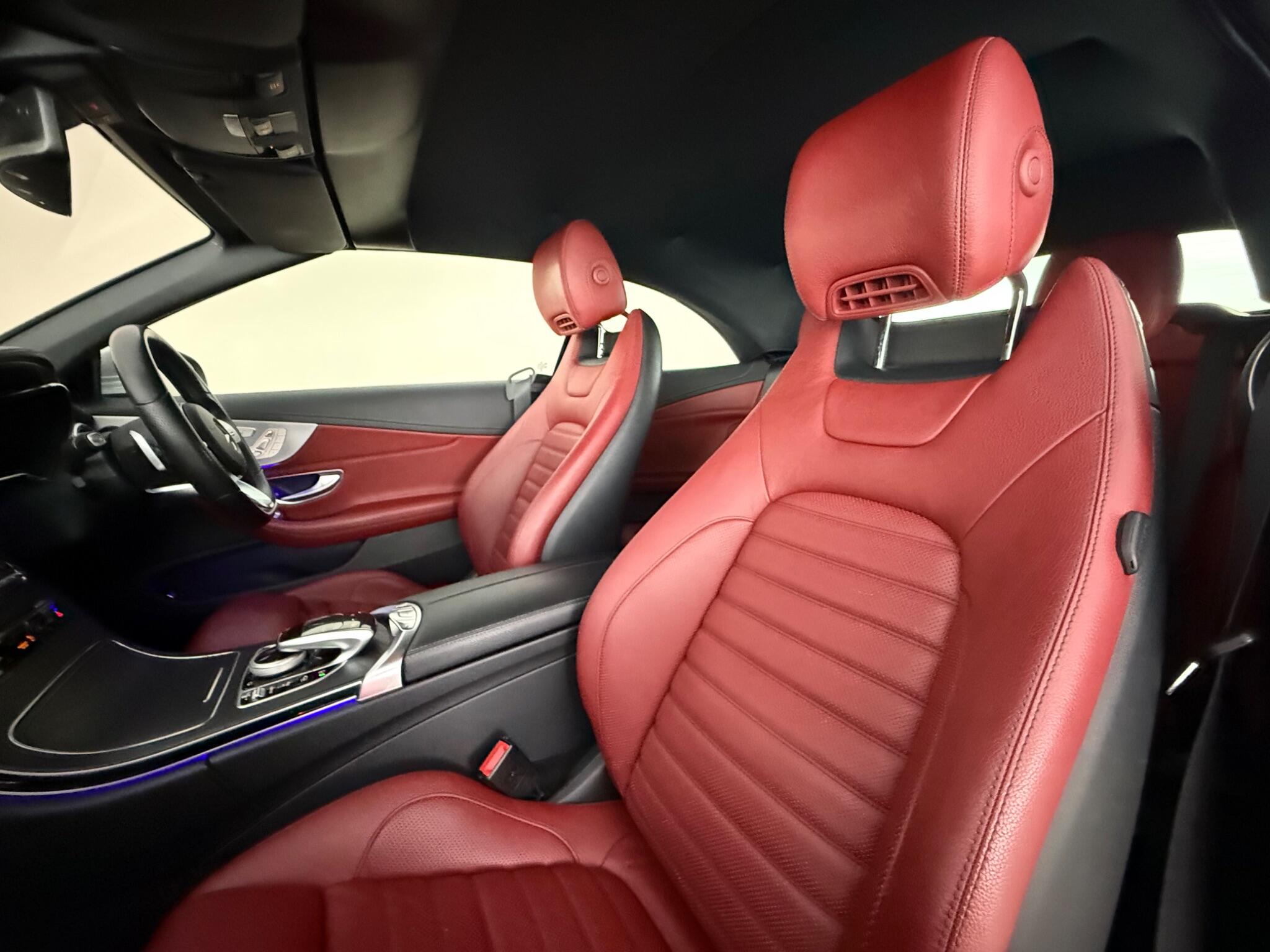 Mercedes-Benz C-Class view 35