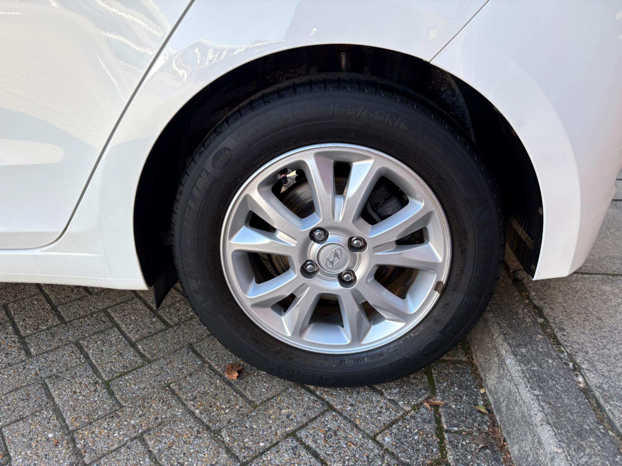 Hyundai i20 view 10