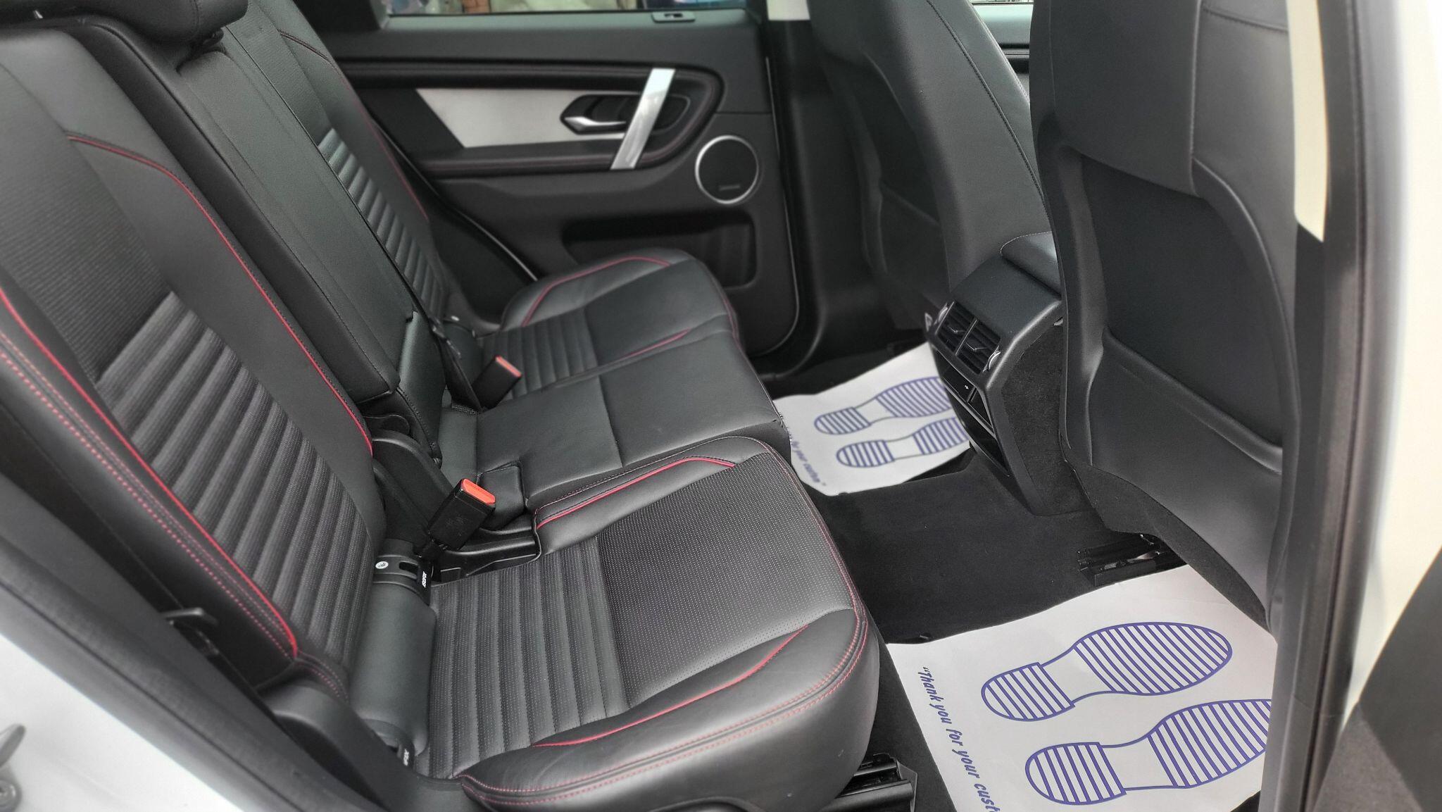Land Rover Discovery Sport view 14