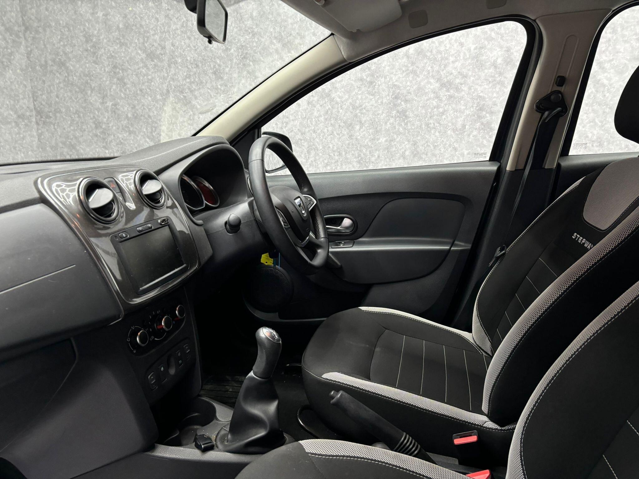 Dacia Sandero Stepway view 27