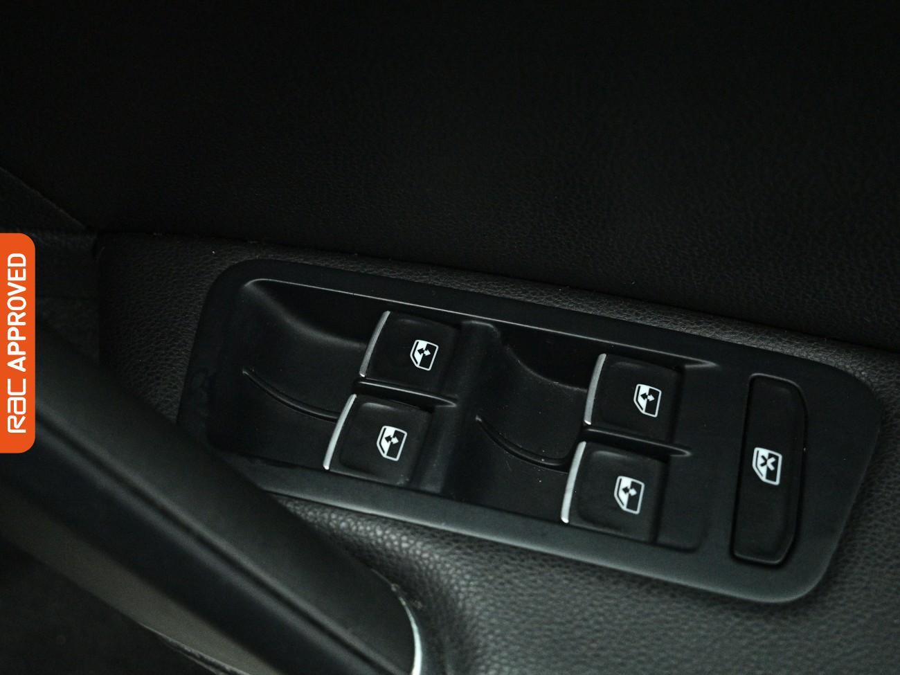 Volkswagen Golf view 24