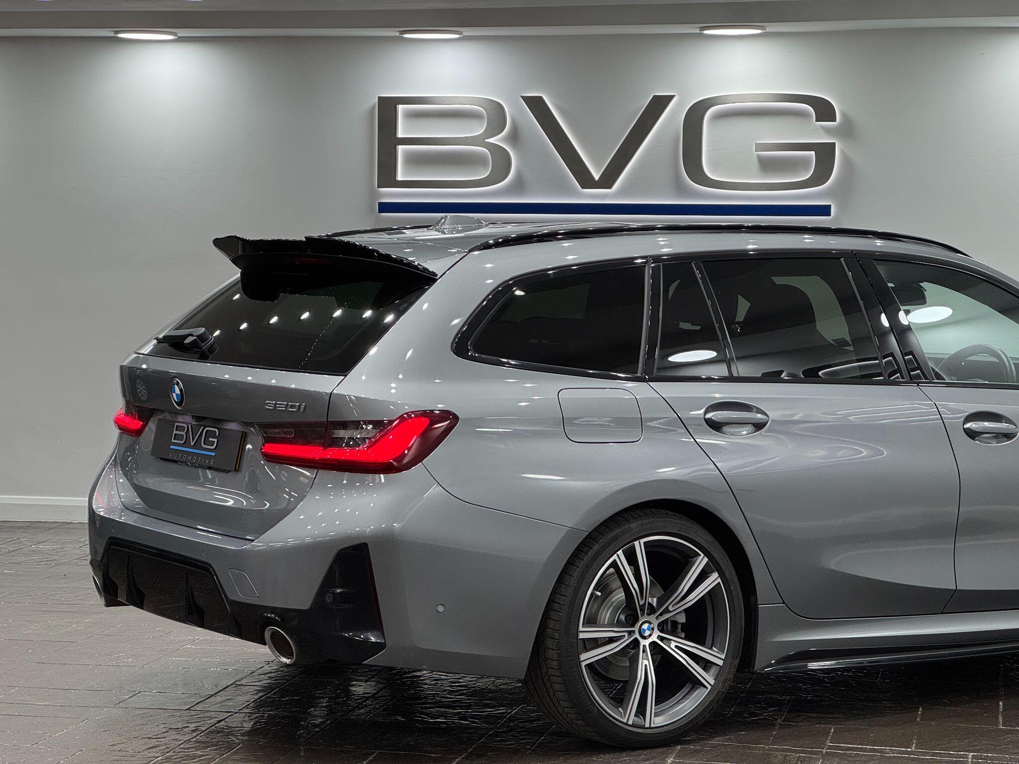 BMW 3 Series view 20