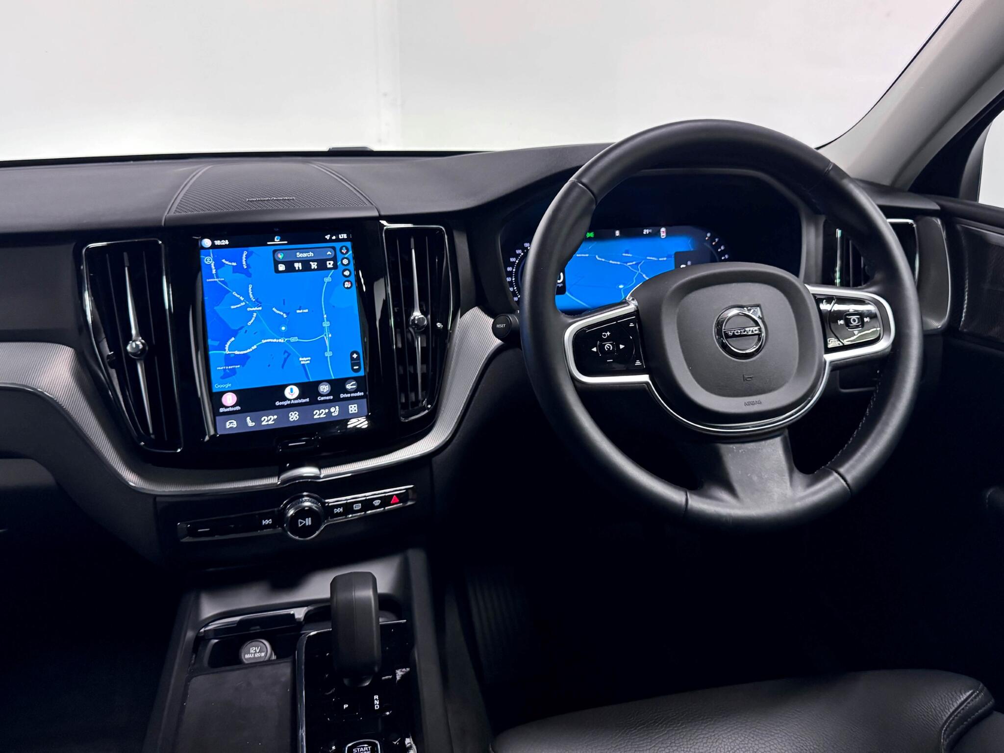Volvo XC60 view 16