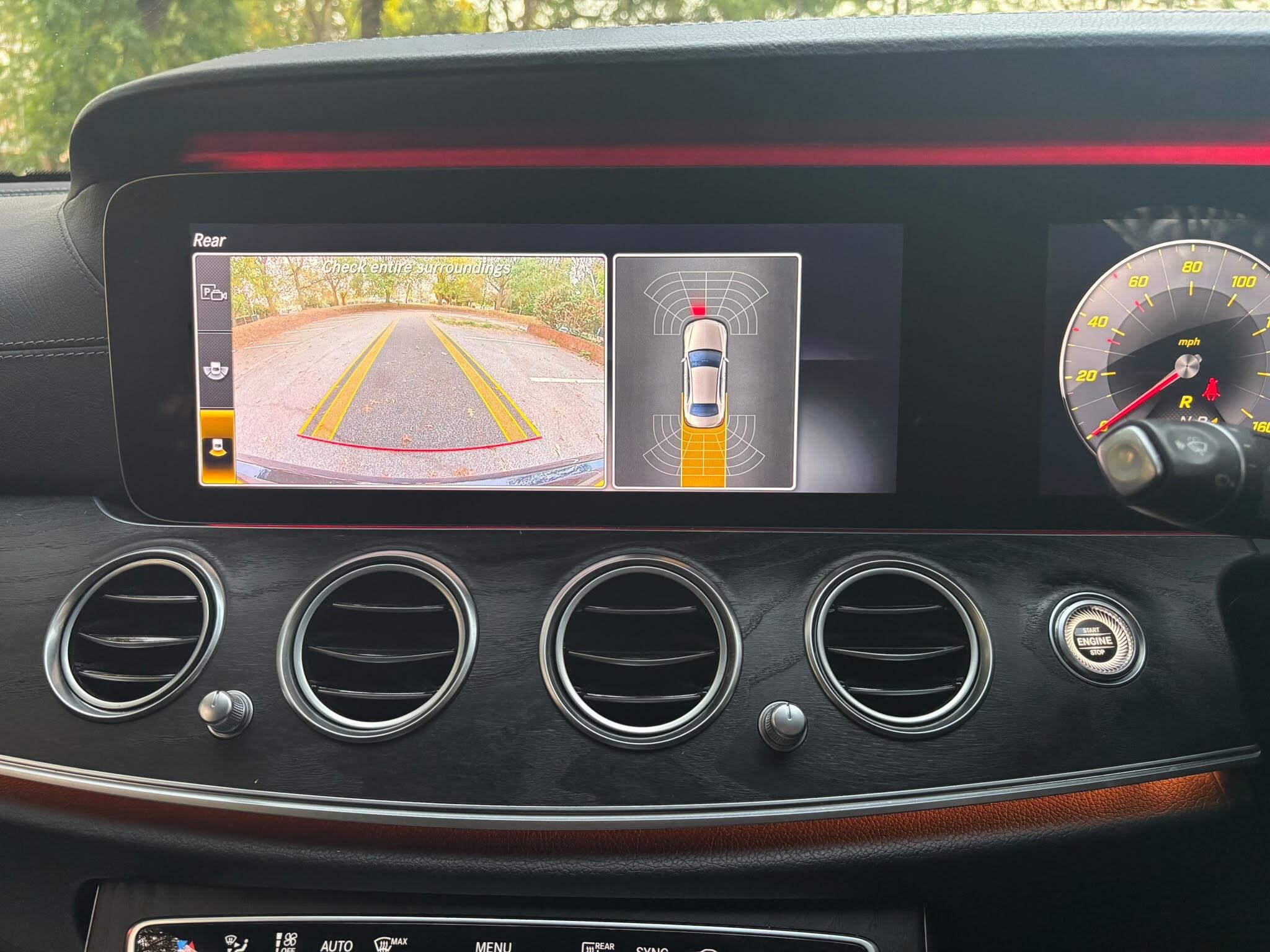 Mercedes-Benz E-Class view 29