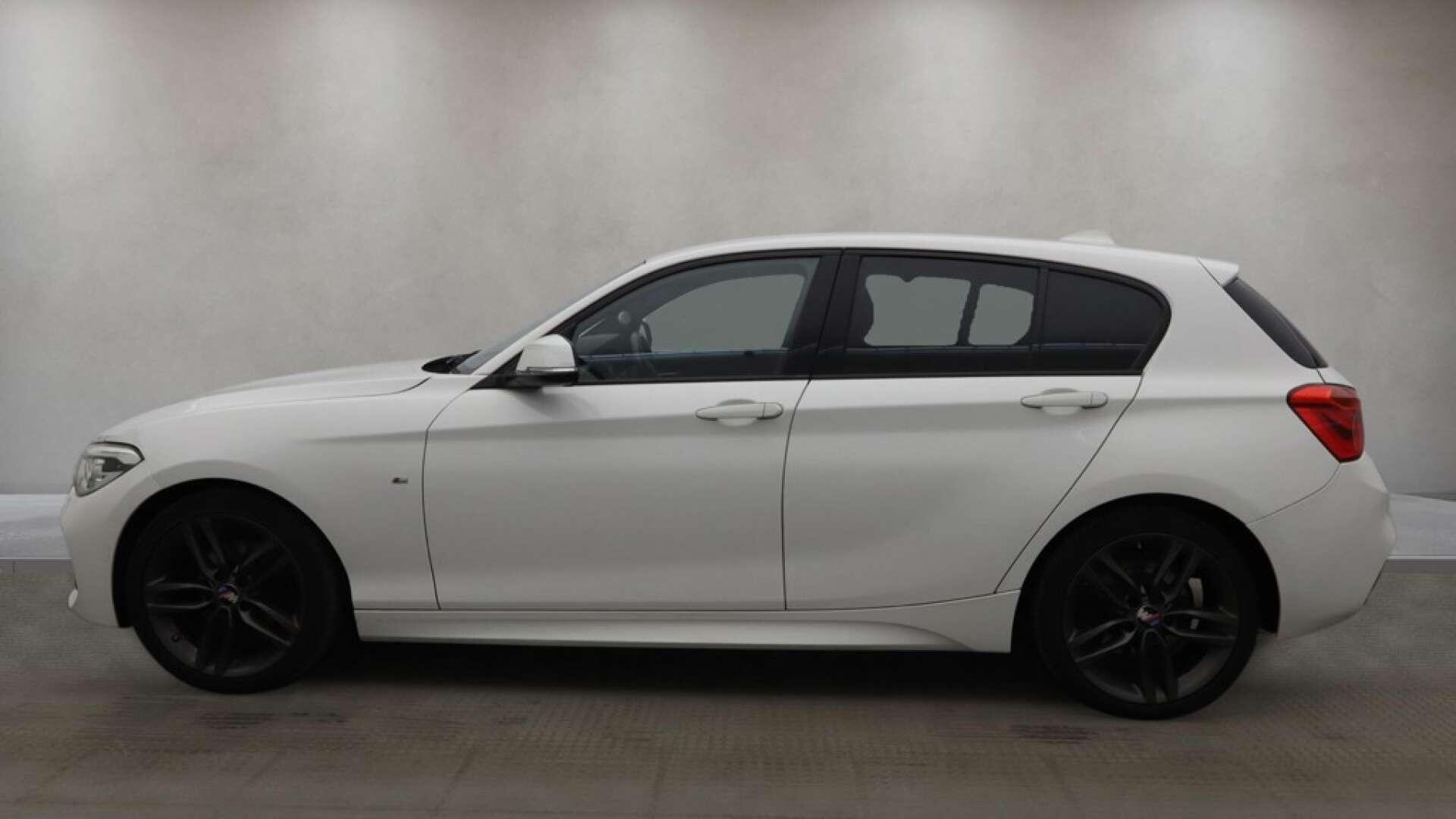 BMW 1 Series view 11