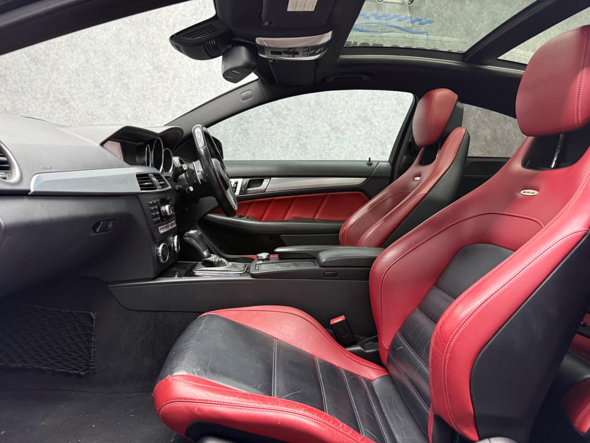 Mercedes-Benz C Class view 3