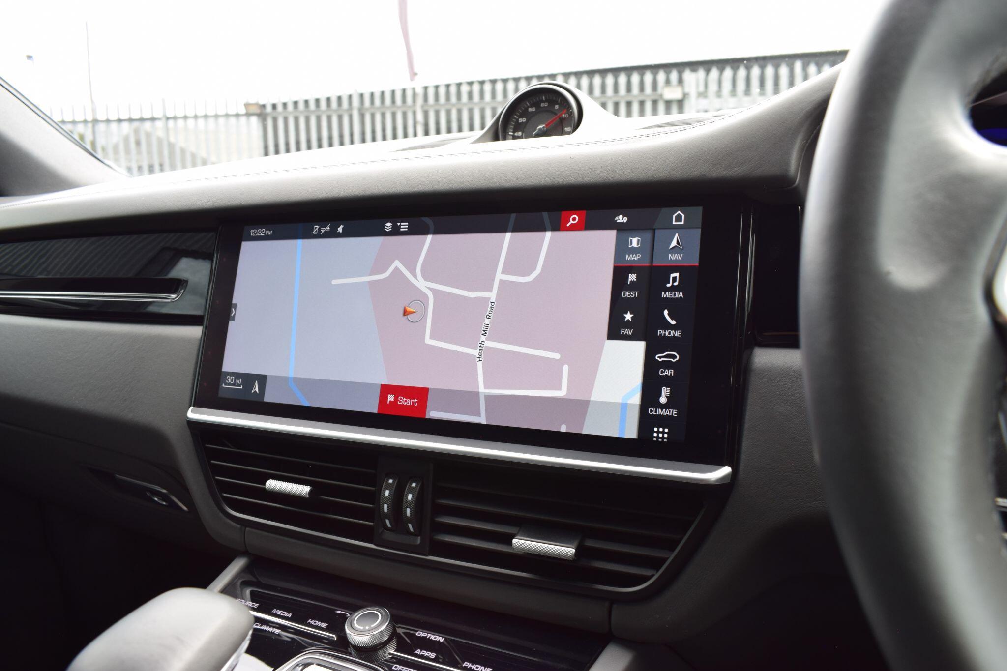 Porsche Cayenne view 21
