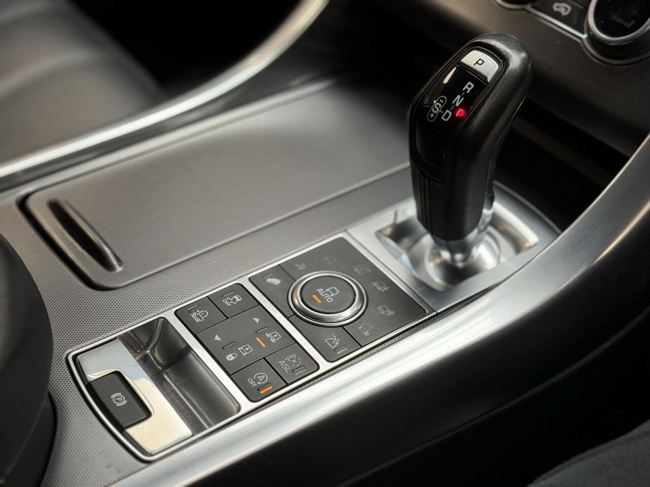 Land Rover Range Rover Sport view 28