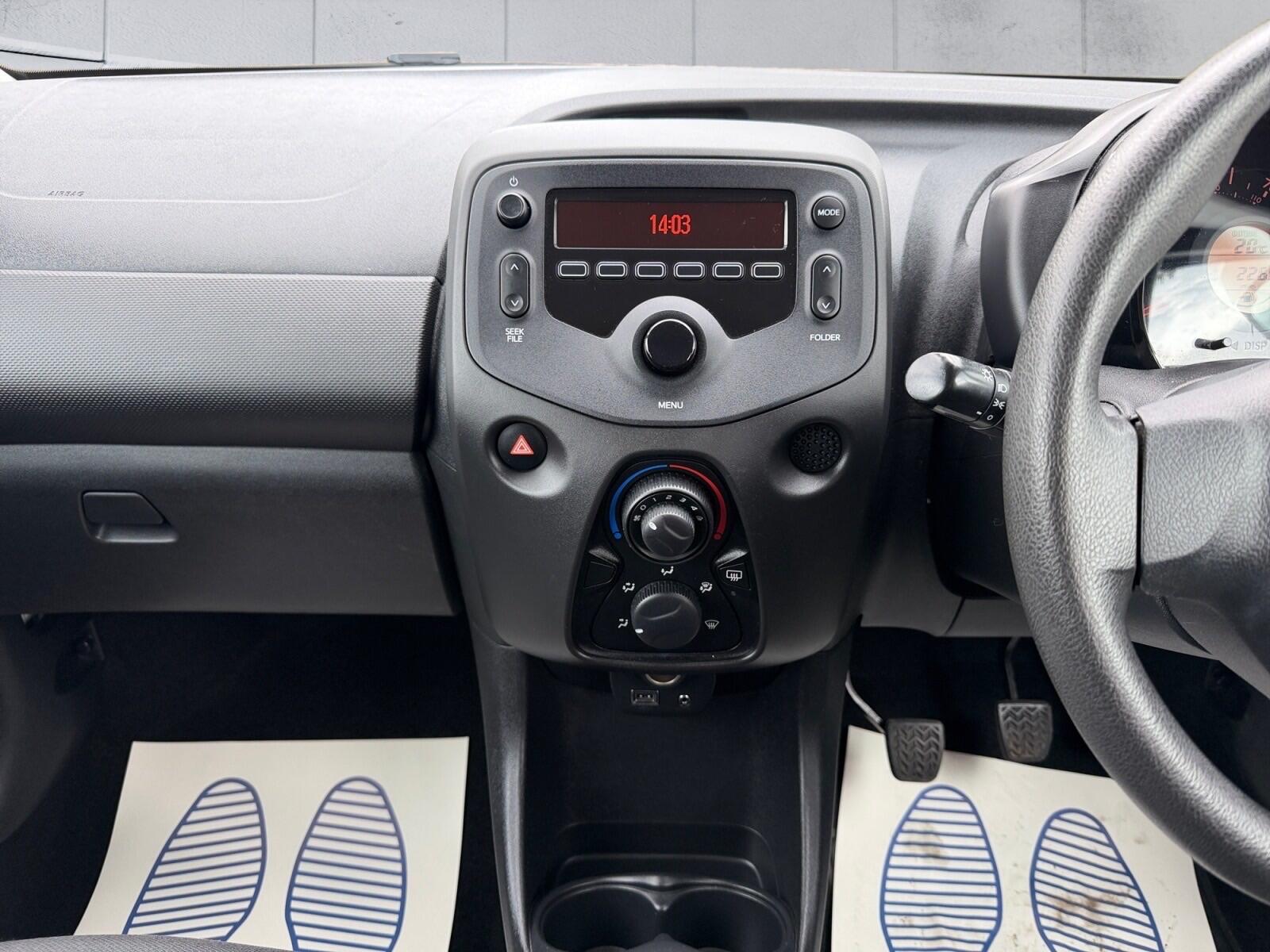 Toyota Aygo view 9