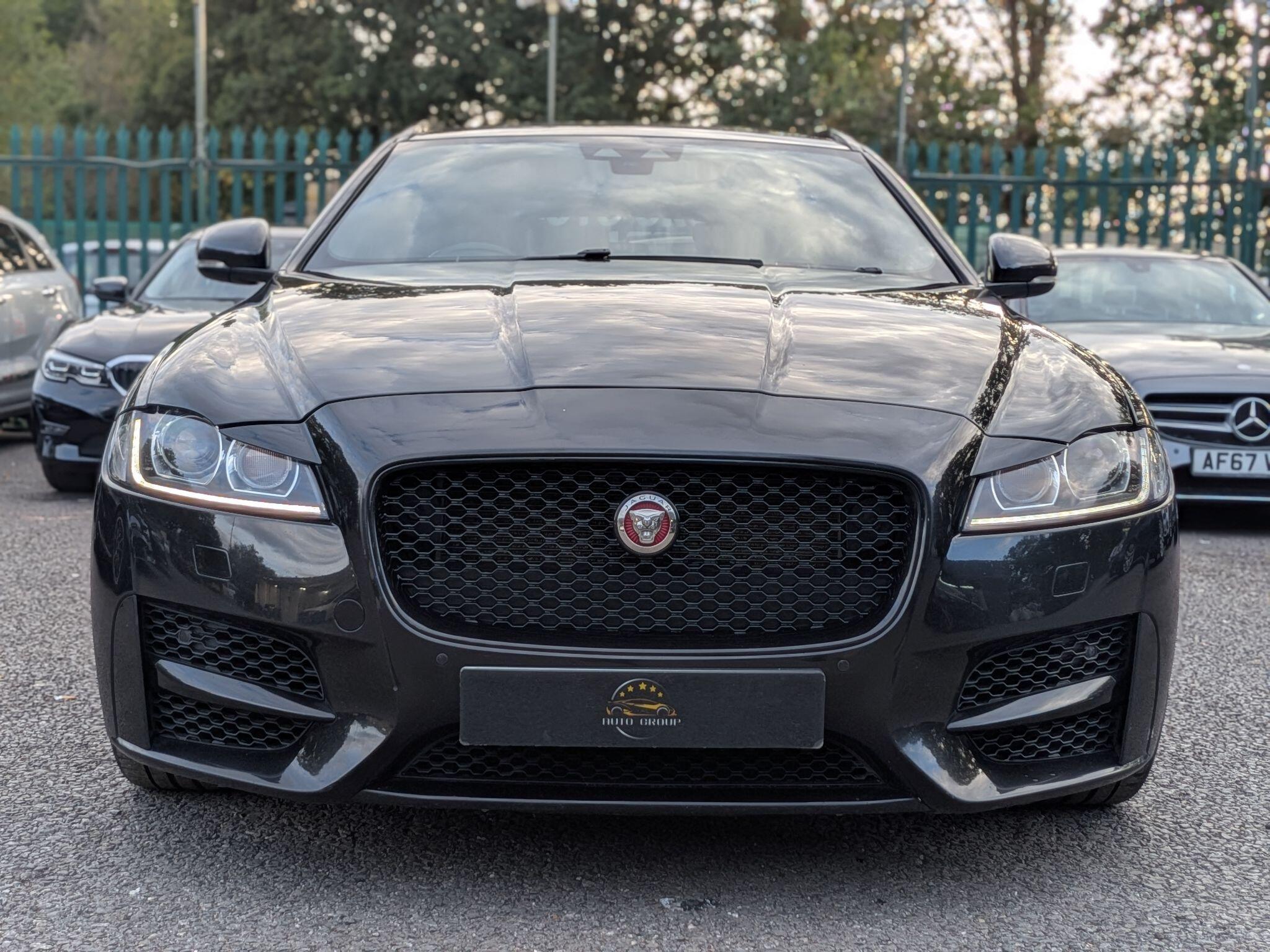 Jaguar XF view 10