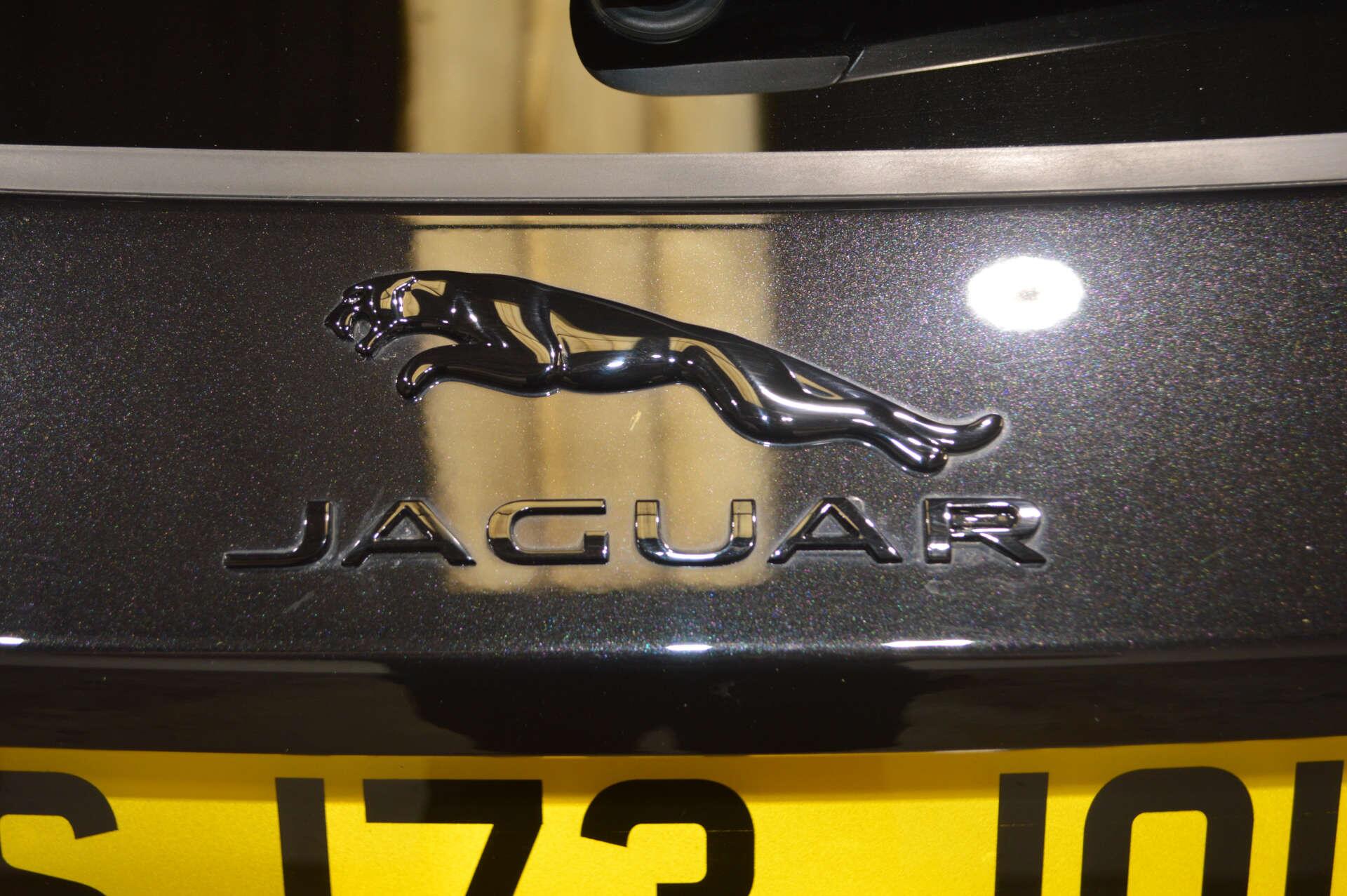 Jaguar E-Pace view 43