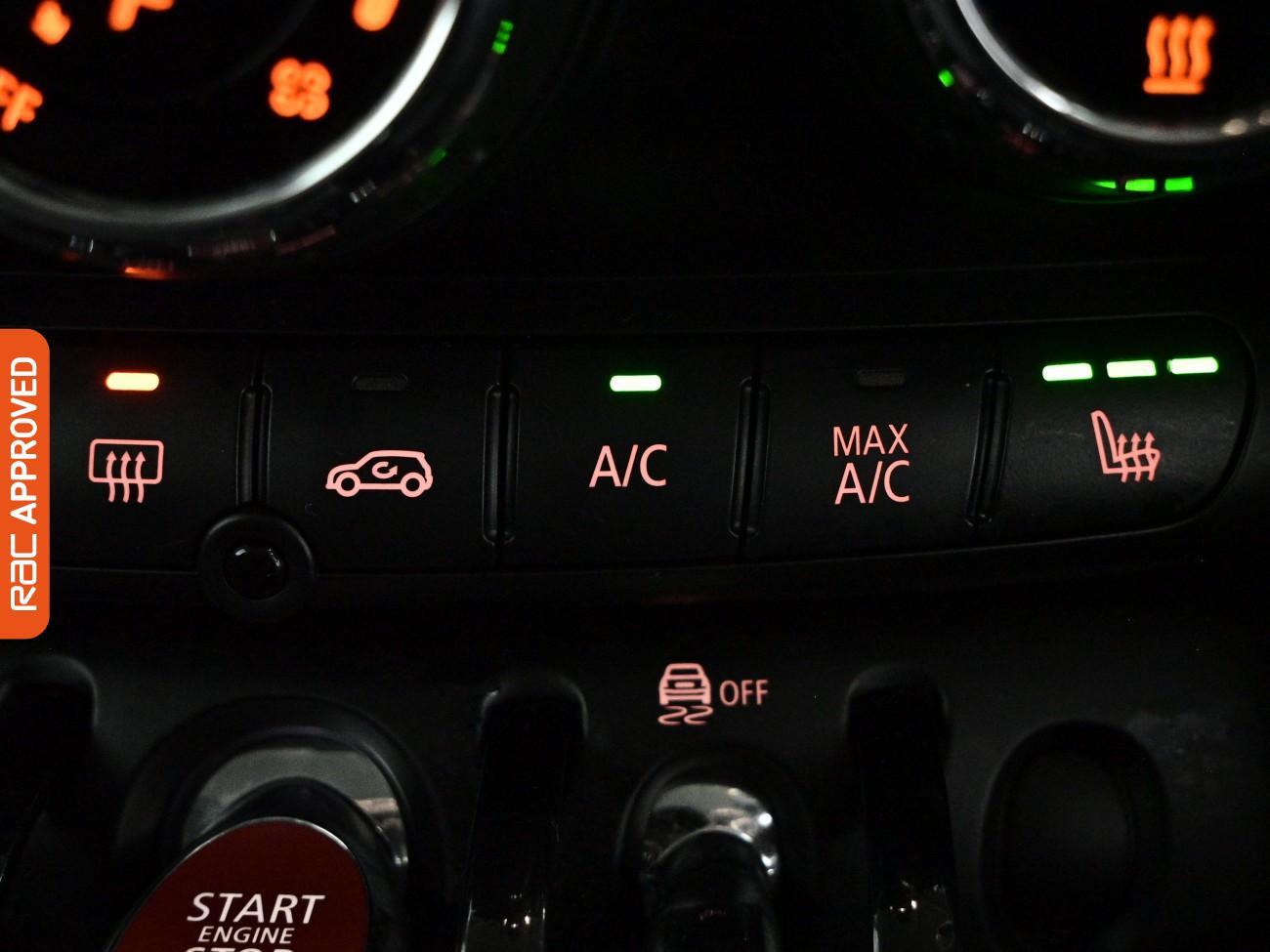 Mini Hatch view 16