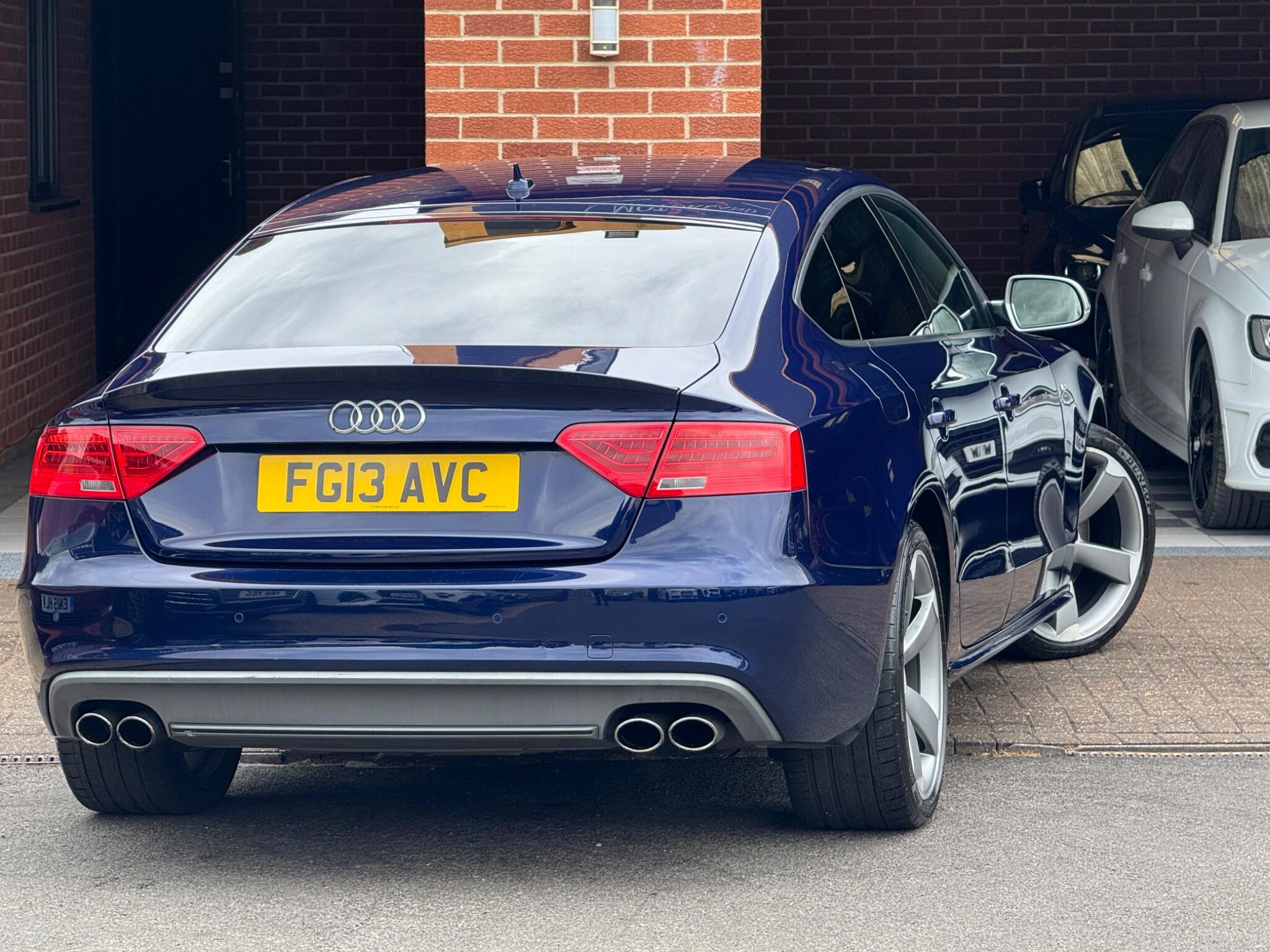 Audi S5 view 4
