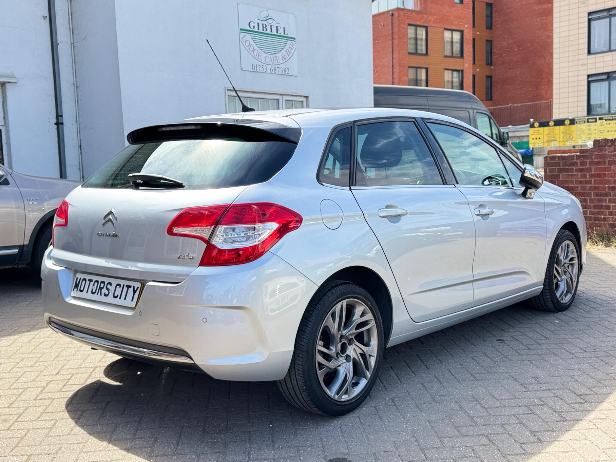 Citroen C4 view 10